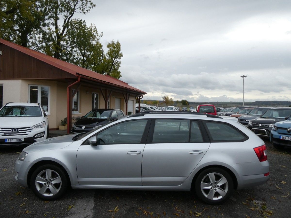 Škoda Octavia, 1,4 TSi 110kW DSG, 2x Alu kola - fotka 6