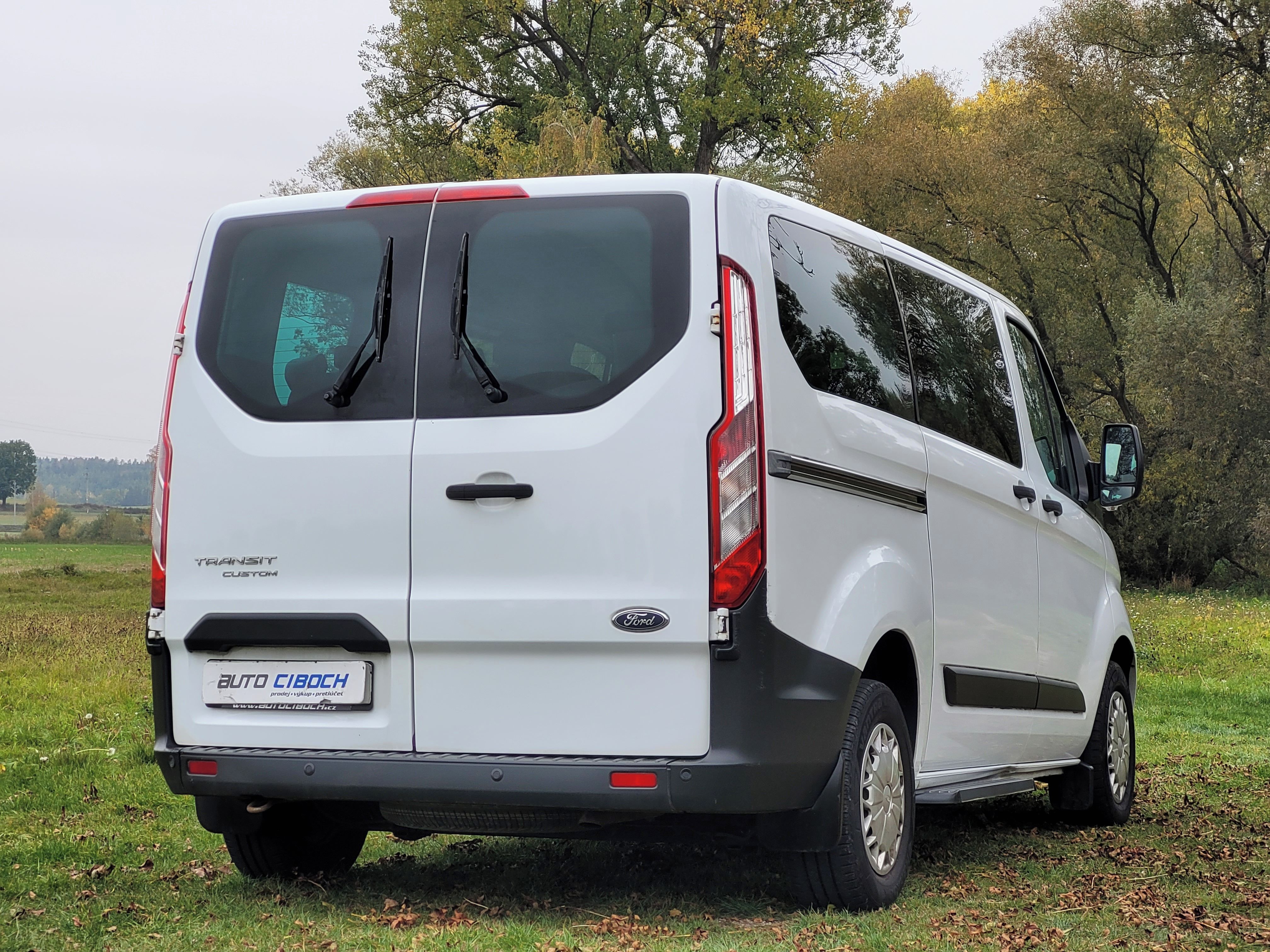 Ford Transit Custom, 2,2 TDCi Minibus 106.310km - fotka 5