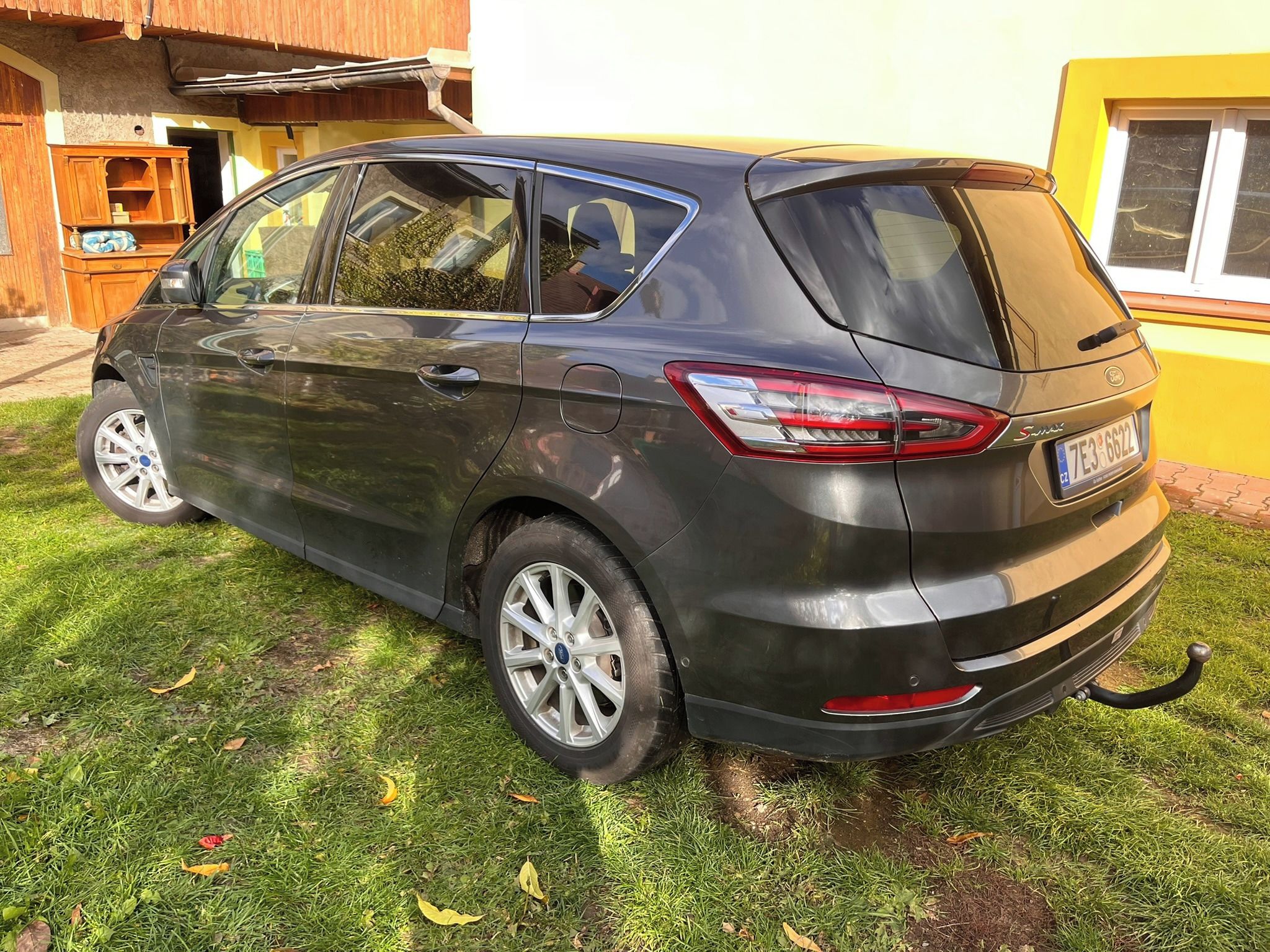 Ford S-MAX, 1.5 benzin, malý nájezd - fotka 6
