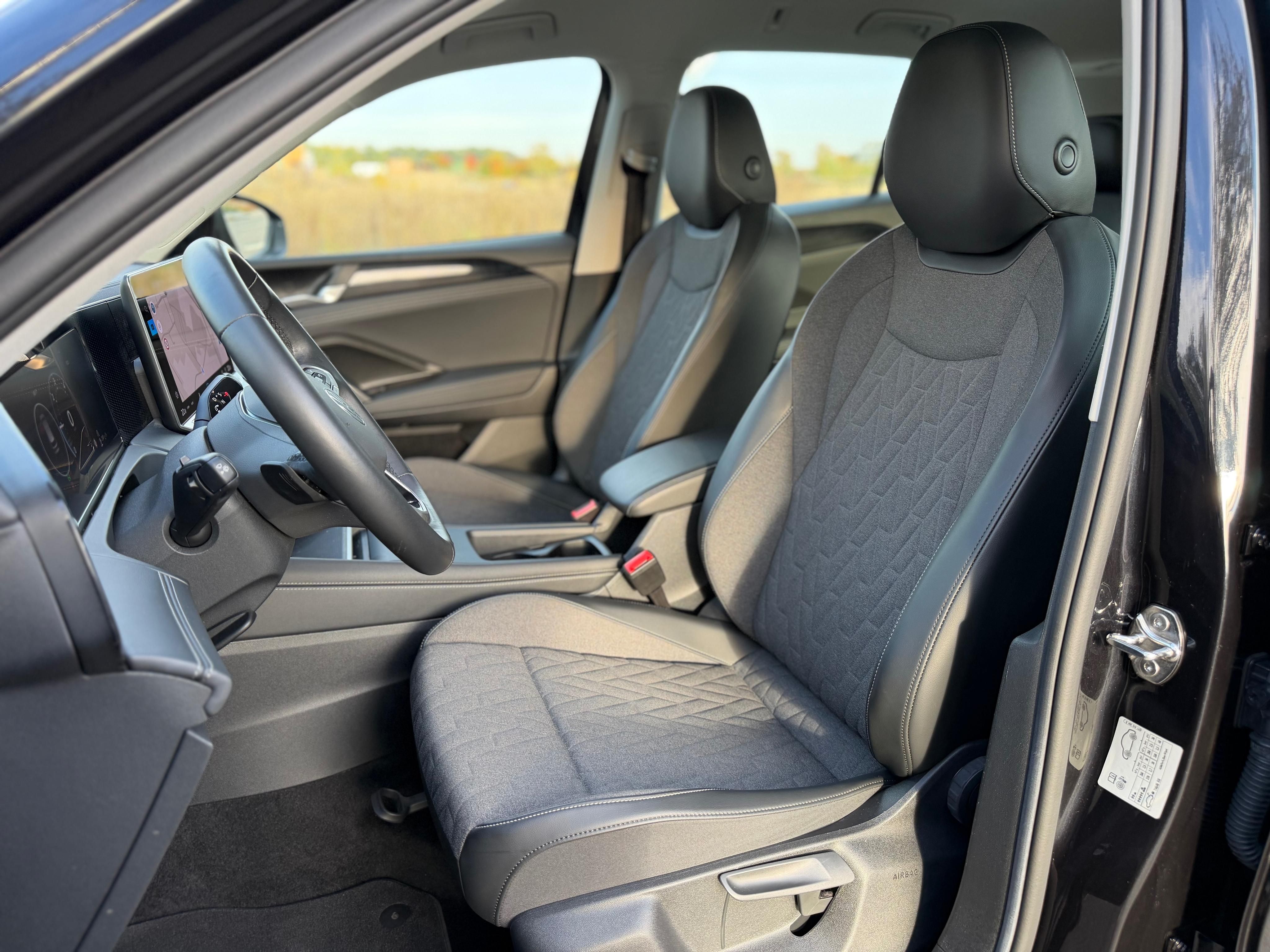 Volkswagen Tiguan, 2.0 TDI 110KW DSG TAŽNÝ KAMERA - fotka 6
