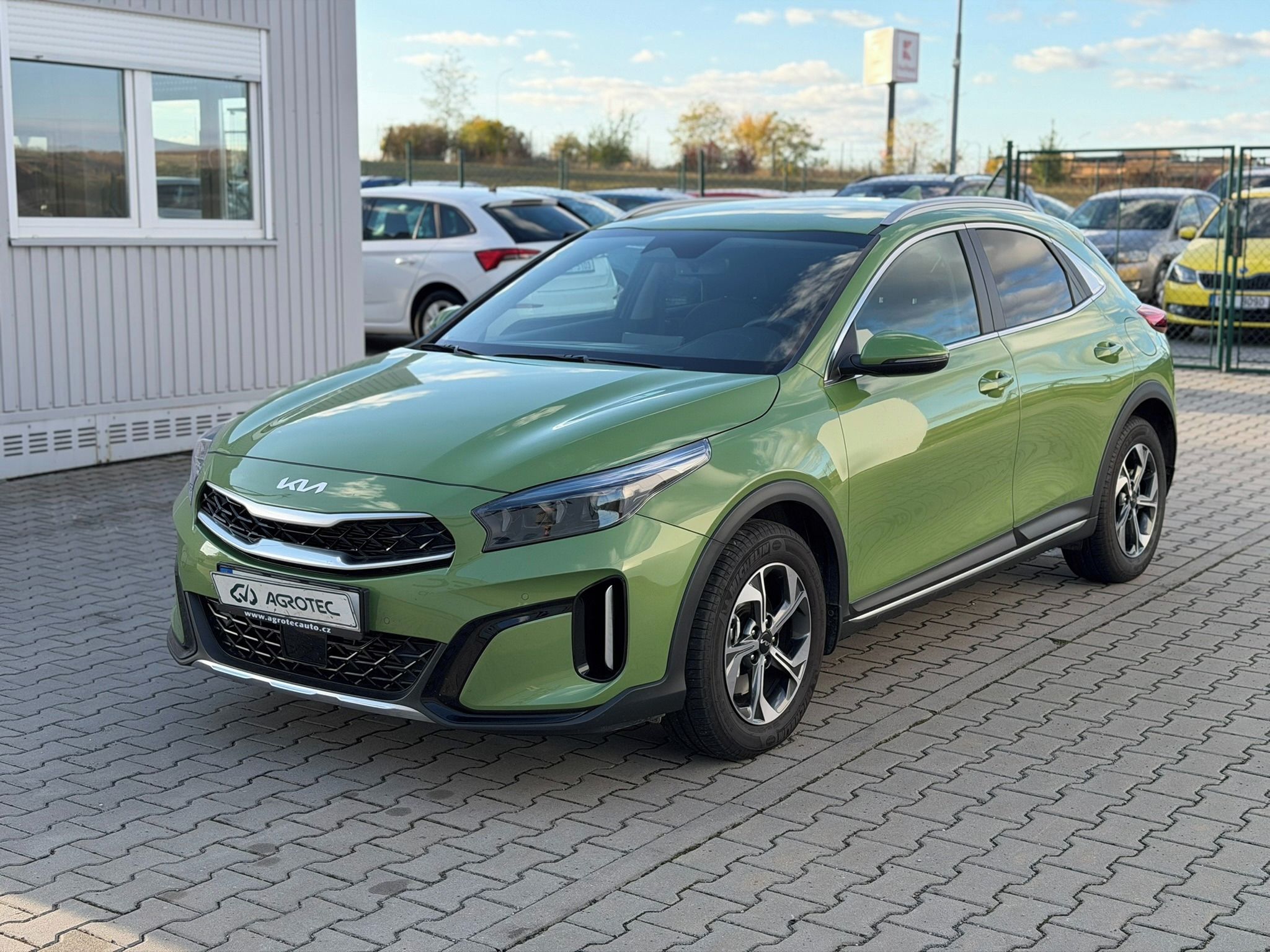 Kia XCee´d, 1.5 T-GDI 103 kW Exclusive DCT - fotka 3
