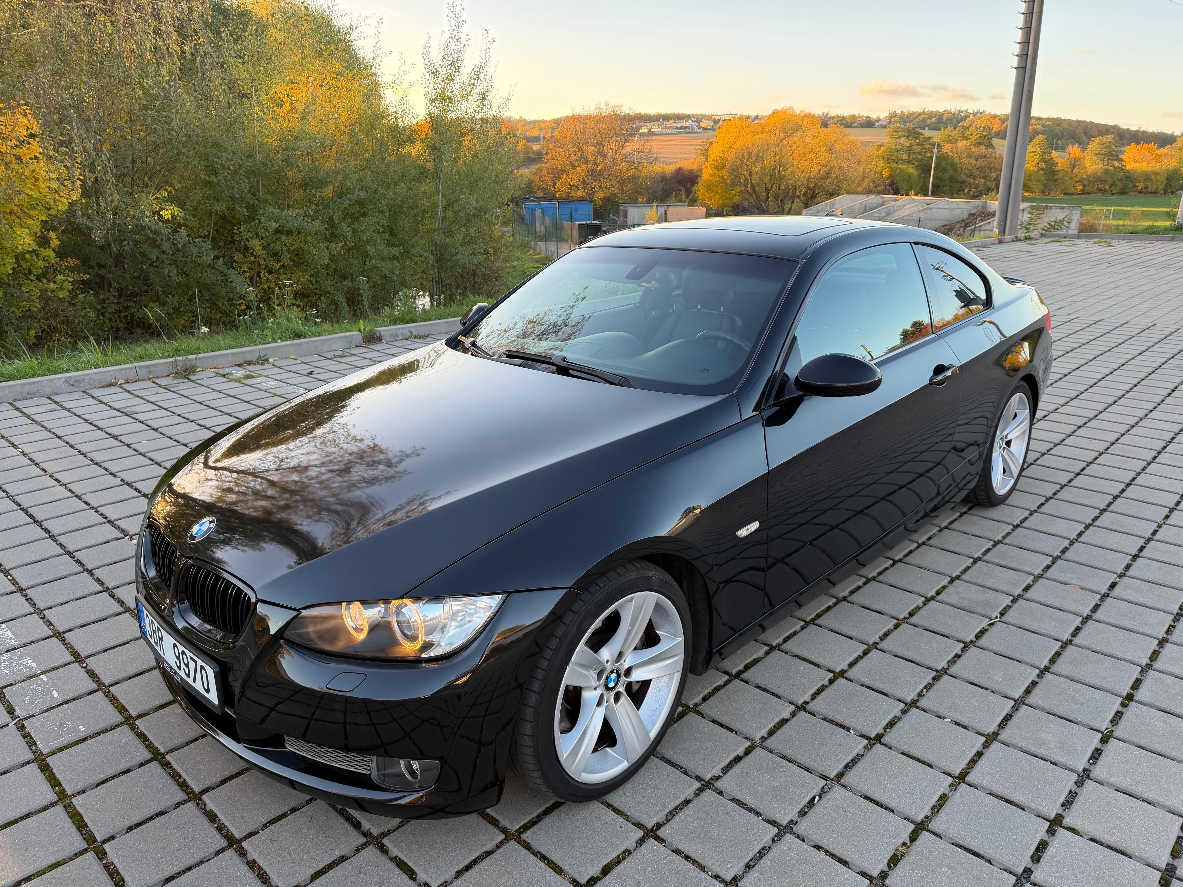 BMW Řada 3, 335i - 225W - kupé - fotka 3