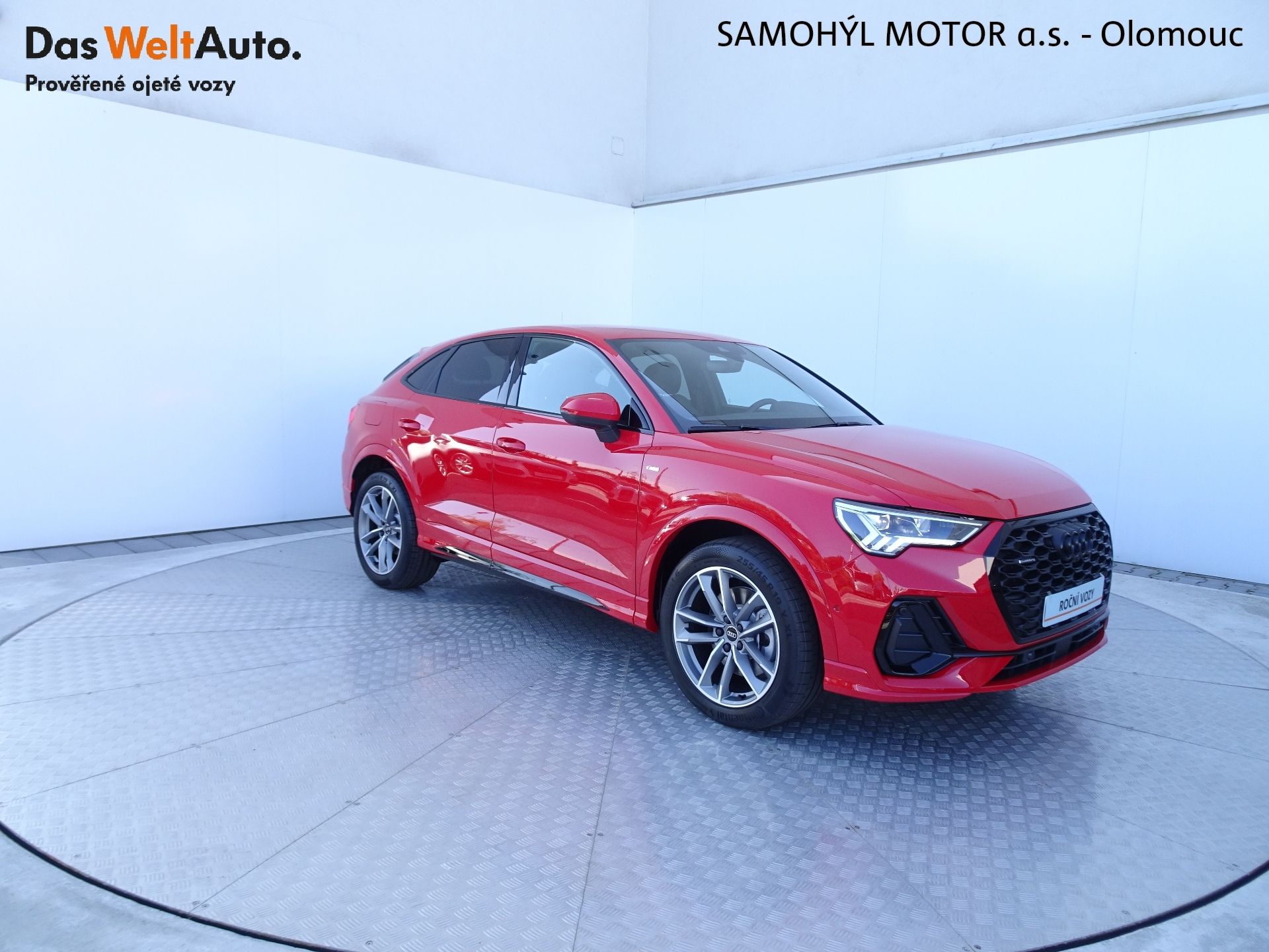 Audi Q3, 40TDI Quattro S-tronic S-line - fotka 6