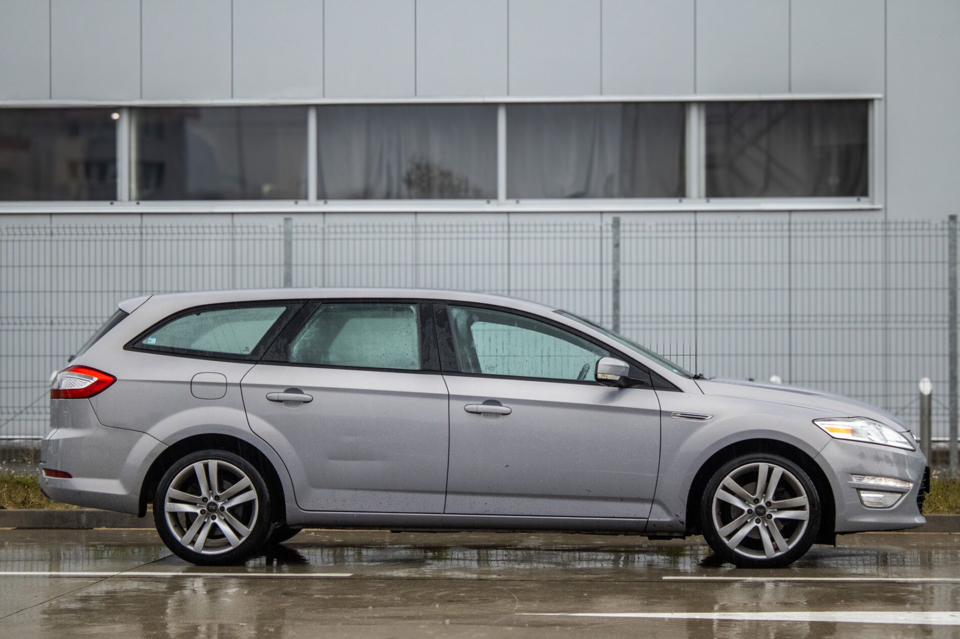 Ford Mondeo - fotka 4