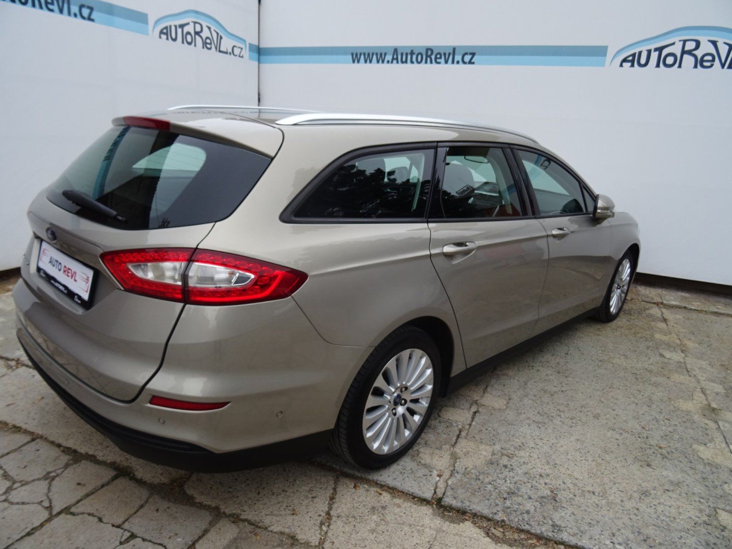 Ford Mondeo, 1.6TDCi,85kW,e.serv.k,navi - fotka 4