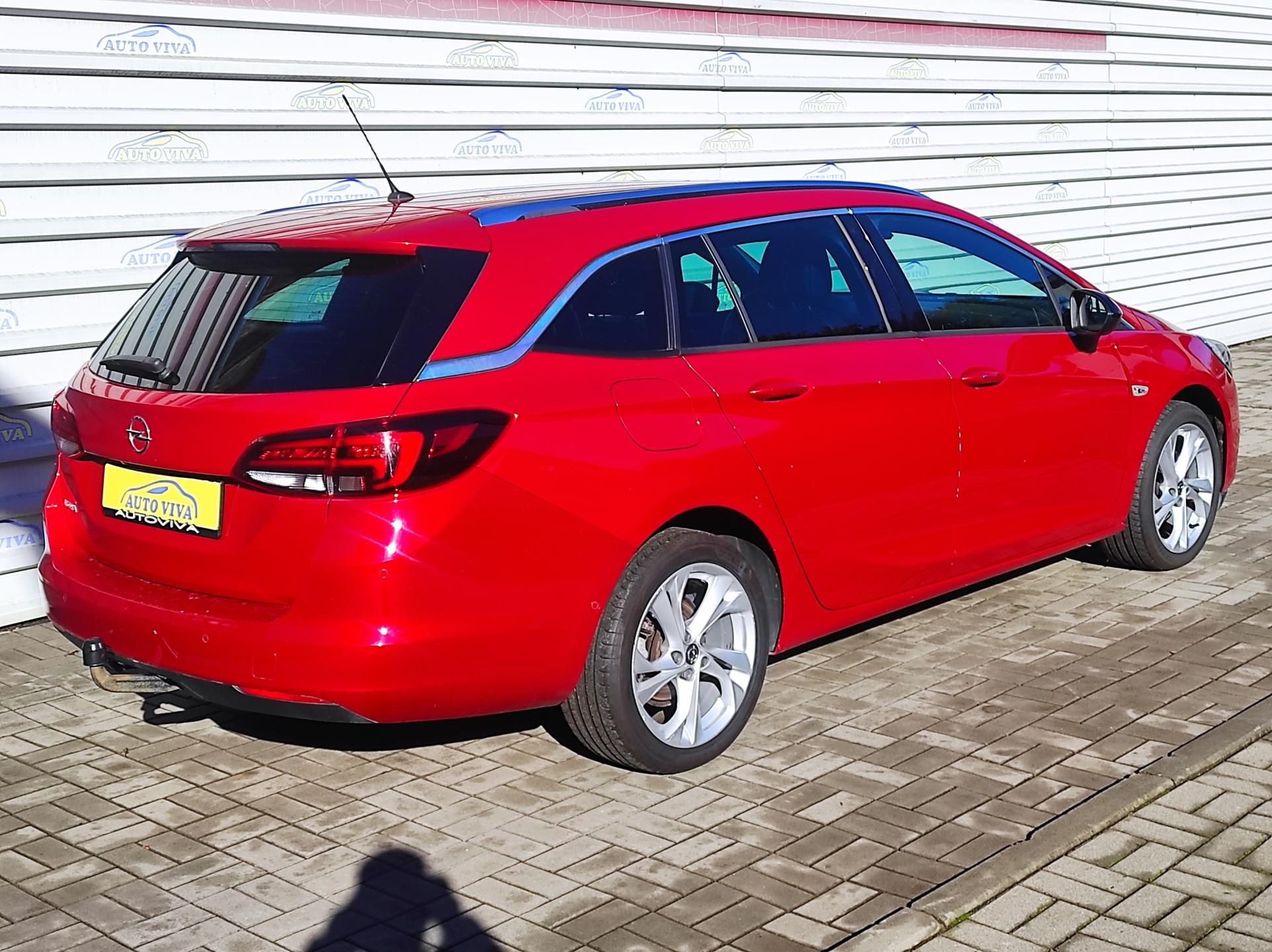 Opel Astra, 1,2Turbo, 107kW, Elegance, S/s - fotka 4