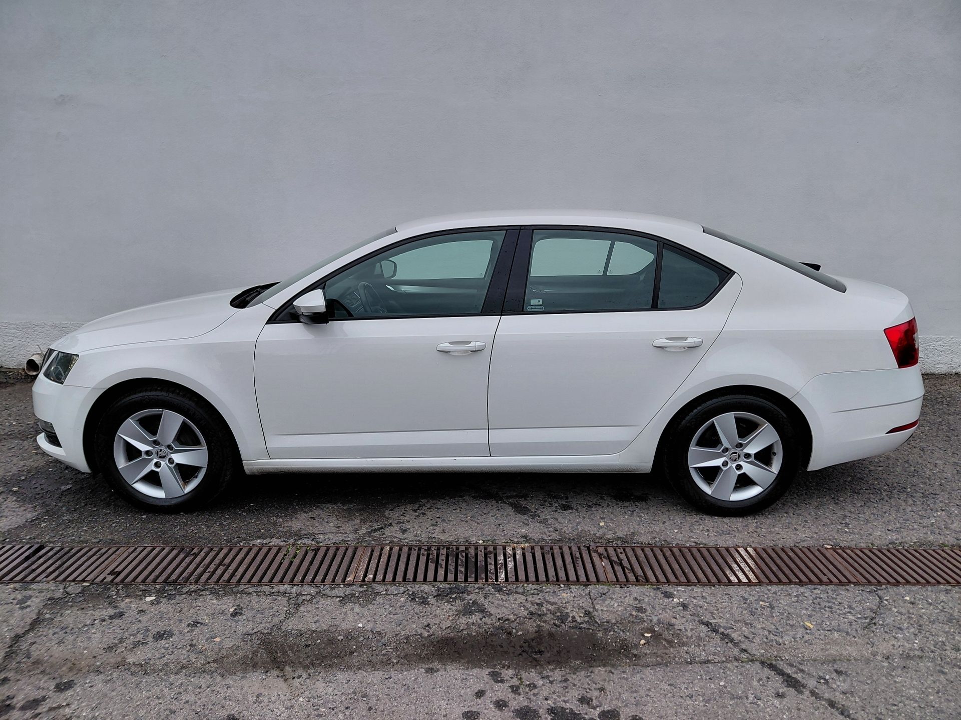 Škoda Octavia, 1,0 TSI Ambition 85 kW - fotka 3