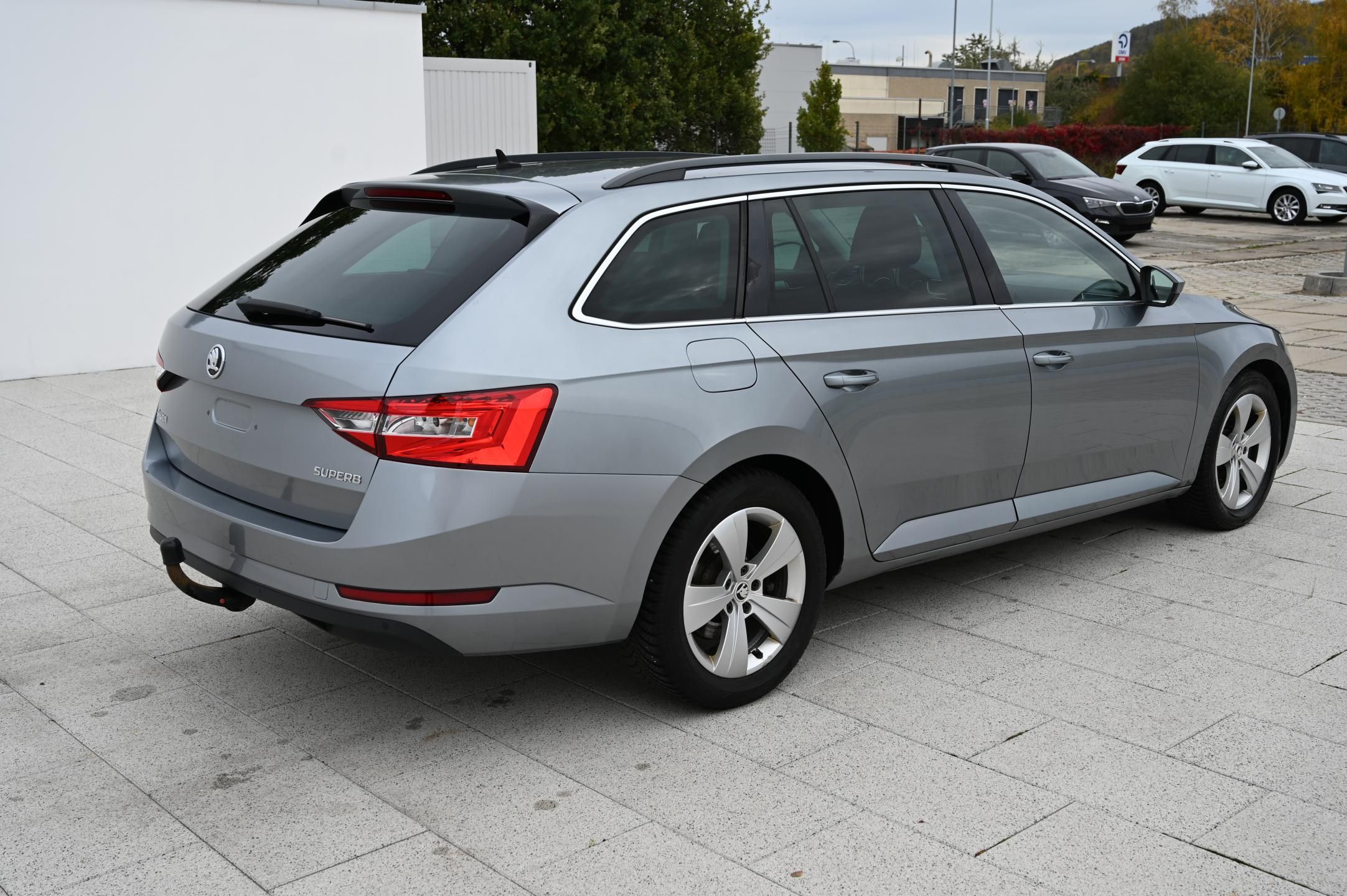 Škoda Superb, 2.0TDI 110KW DSG 7/18 - fotka 5