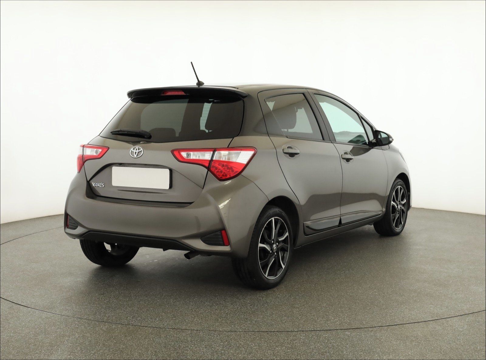 Toyota Yaris, 1.5 Dual VVT-i, Automat, ČR - fotka 5