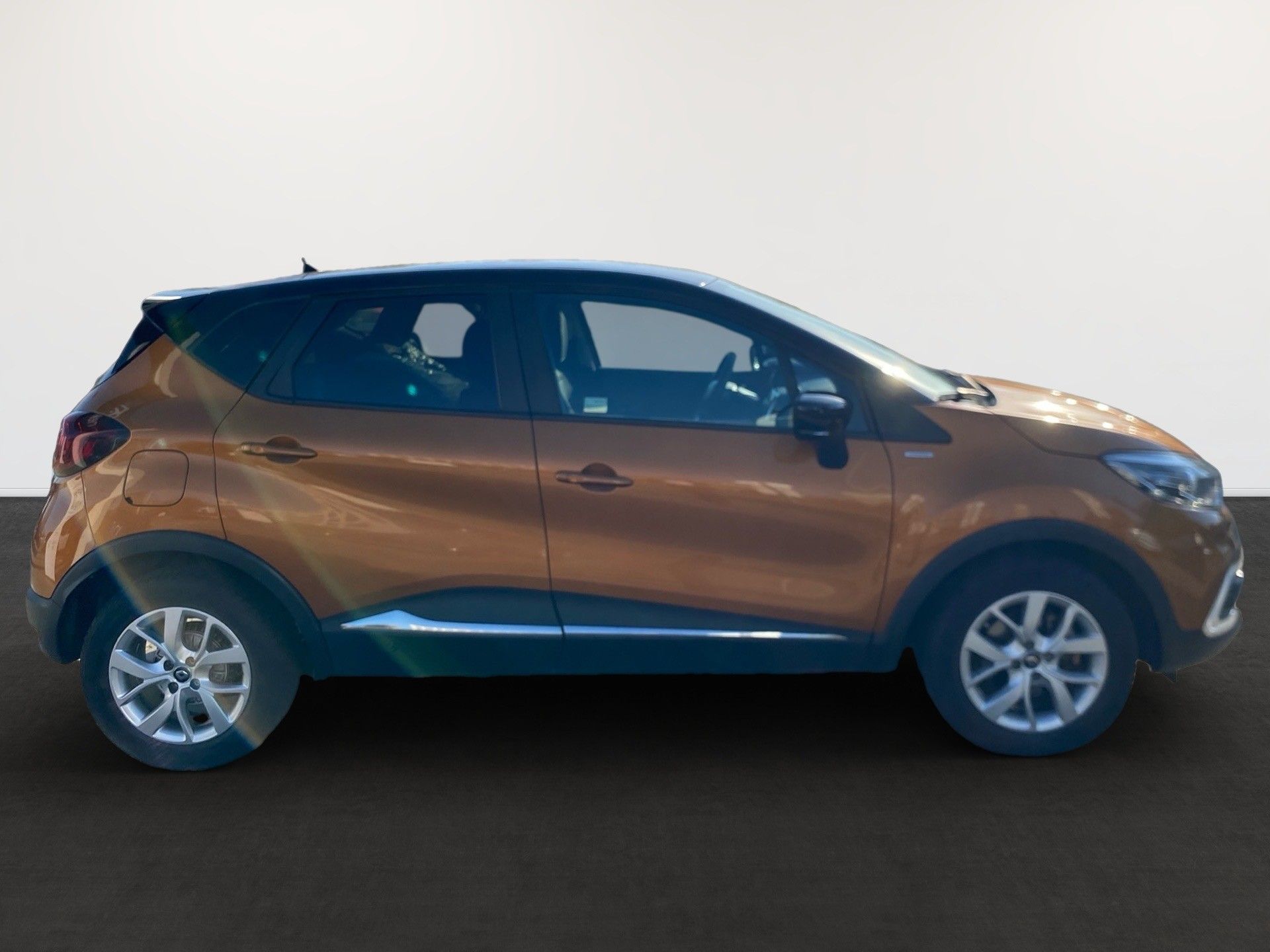 Renault Captur, Limited TCe 130 - fotka 4