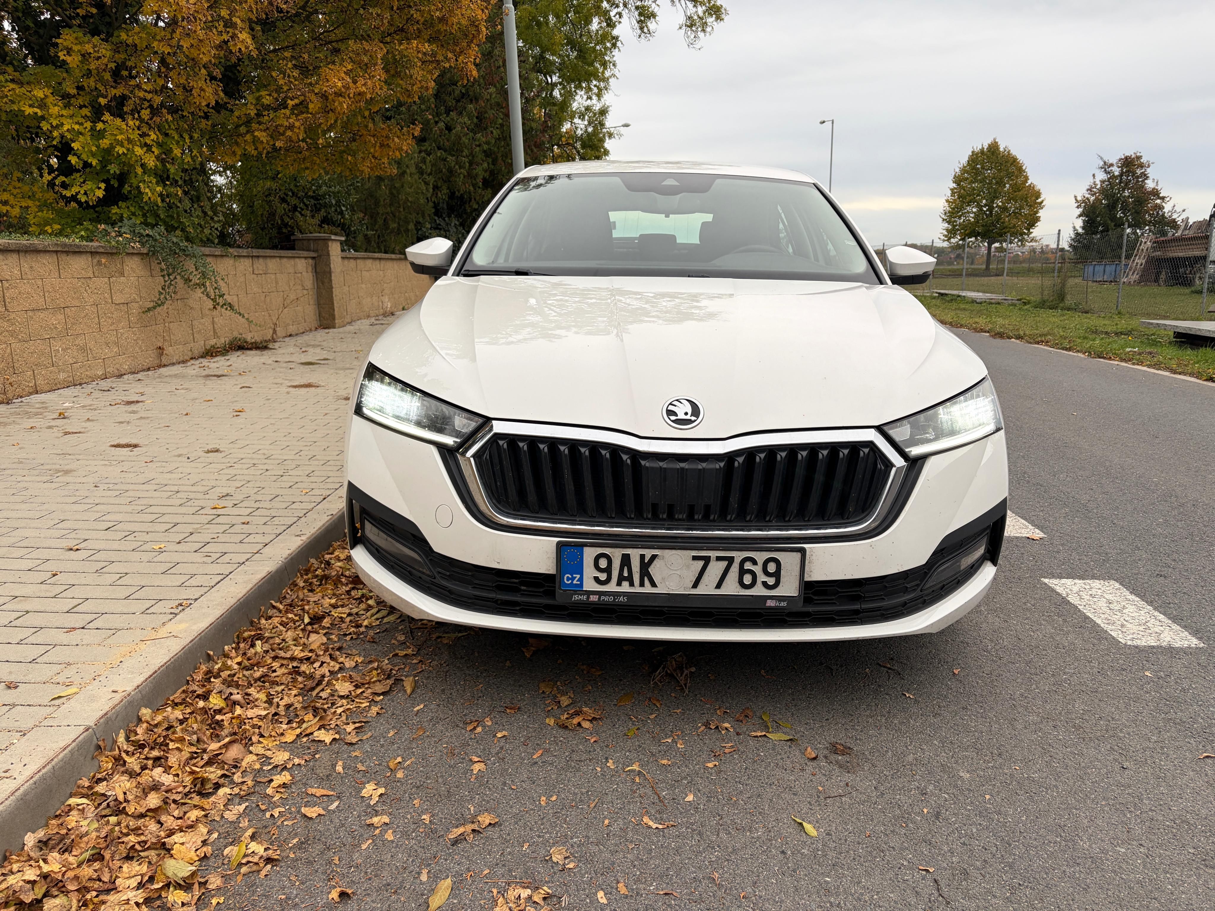 Škoda Octavia, 1.0 TSI Active - fotka 2