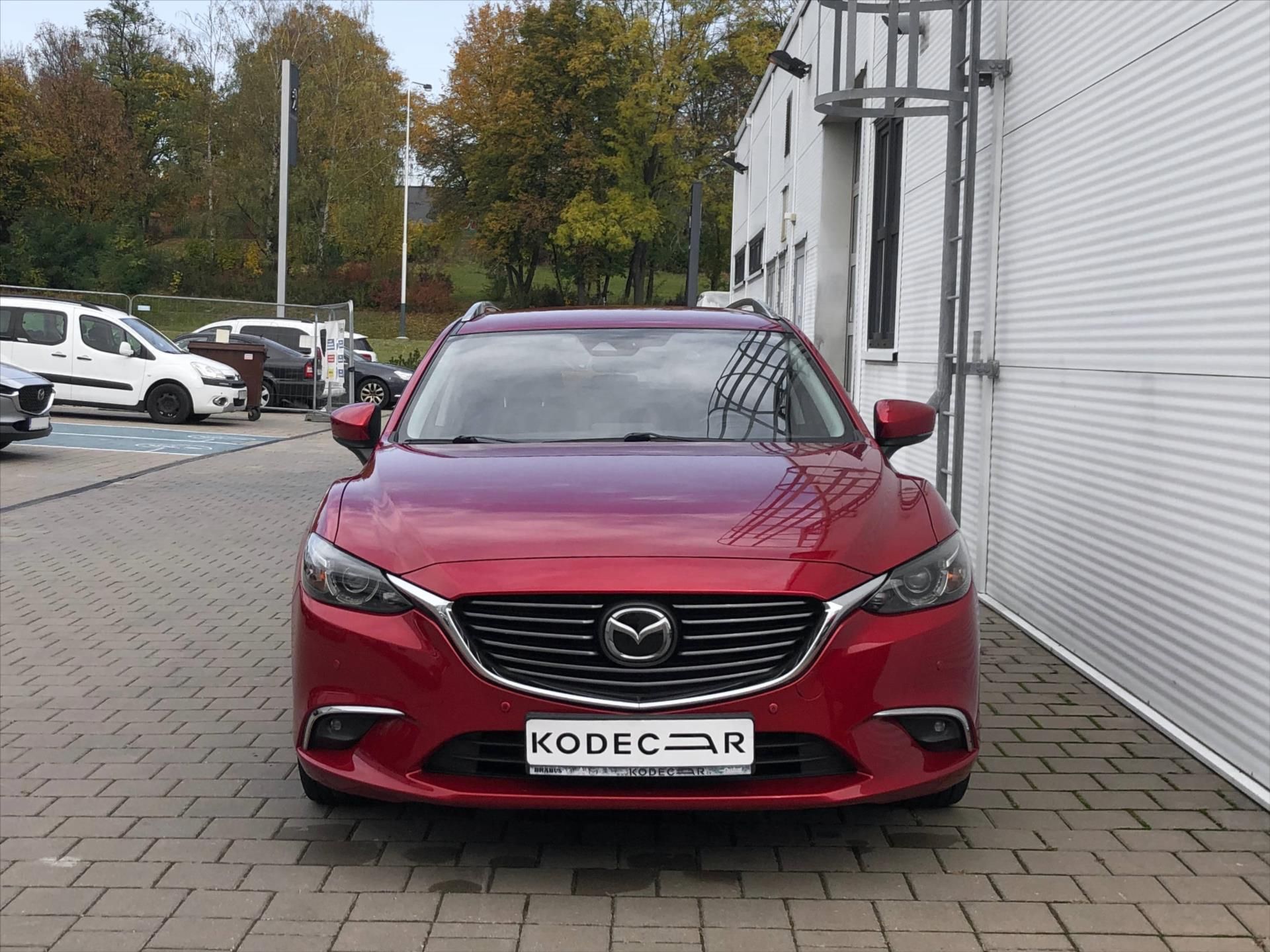 Mazda 6, 2,5 WGN Revolution Top G192k A - fotka 2