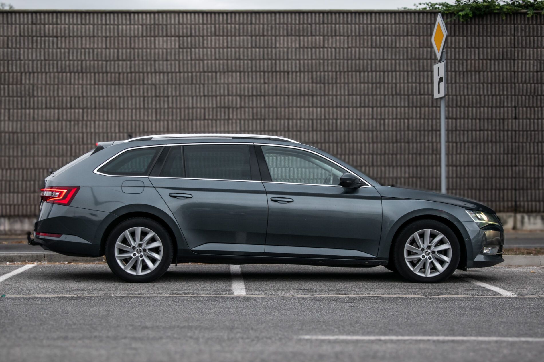Škoda Superb - fotka 4