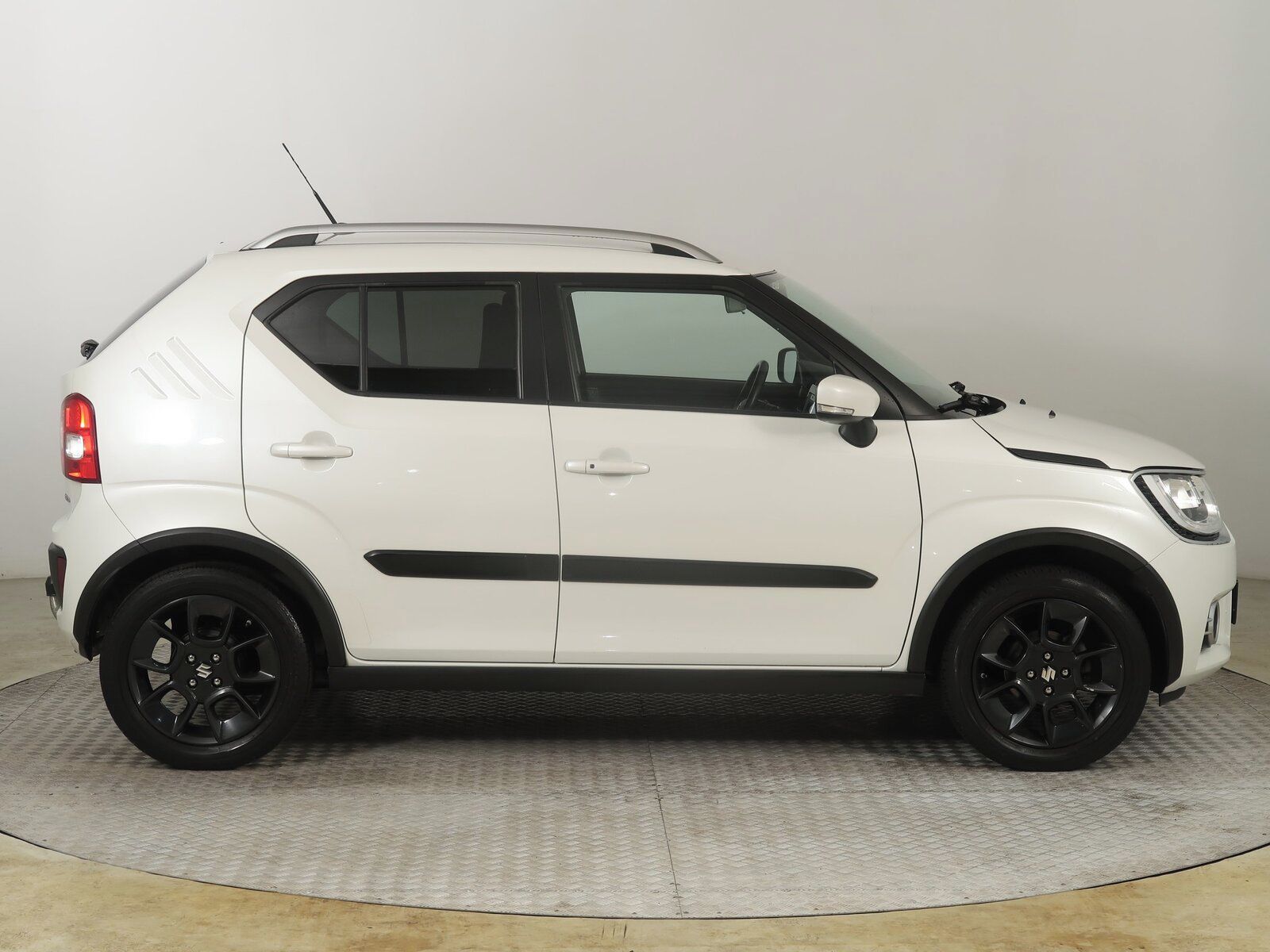 Suzuki Ignis, 1.2 AllGrip, 4X4 - fotka 6
