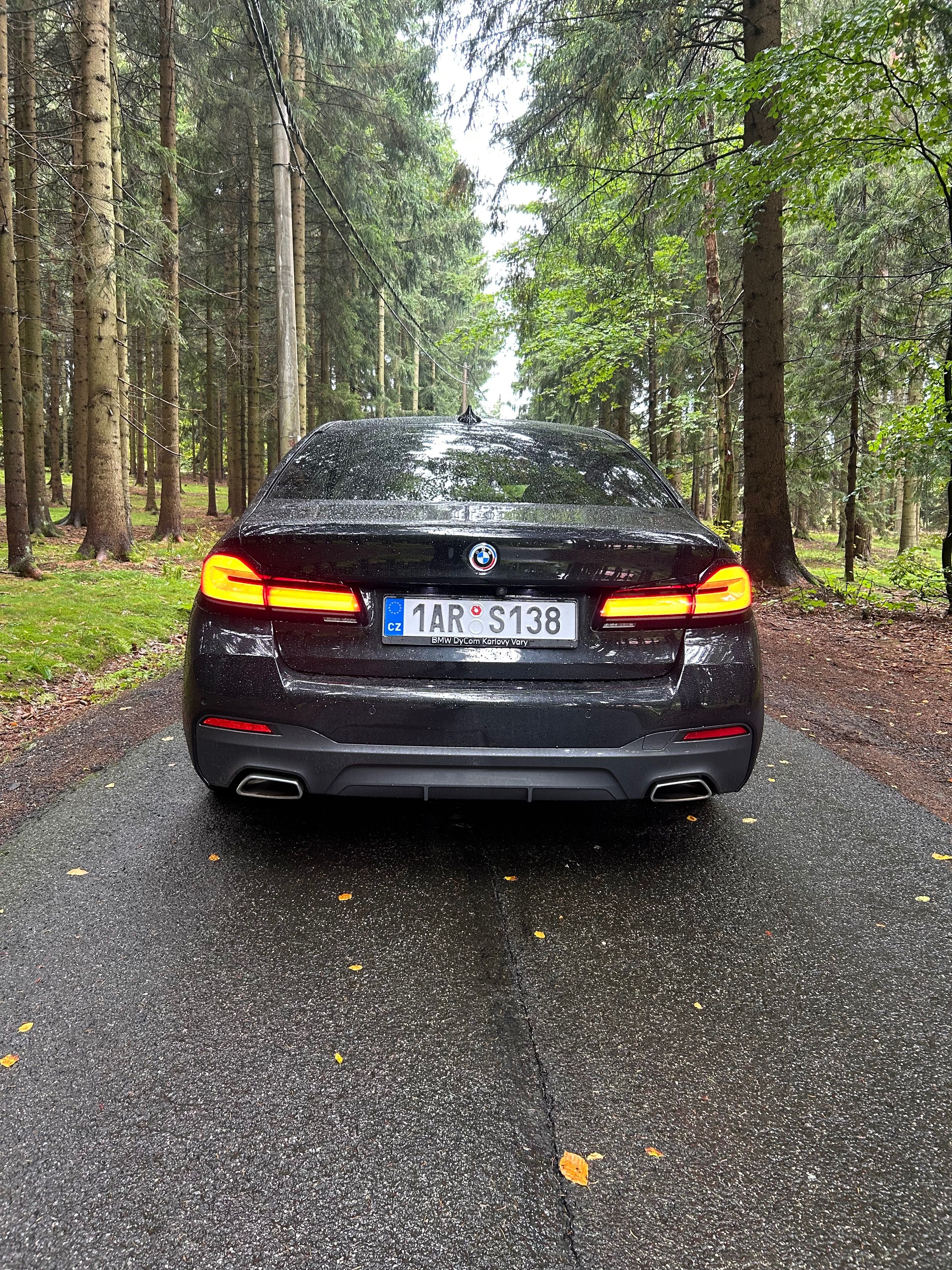BMW Řada 5, BMW Řada 5 G30 LCI 2021 MPaket - fotka 3