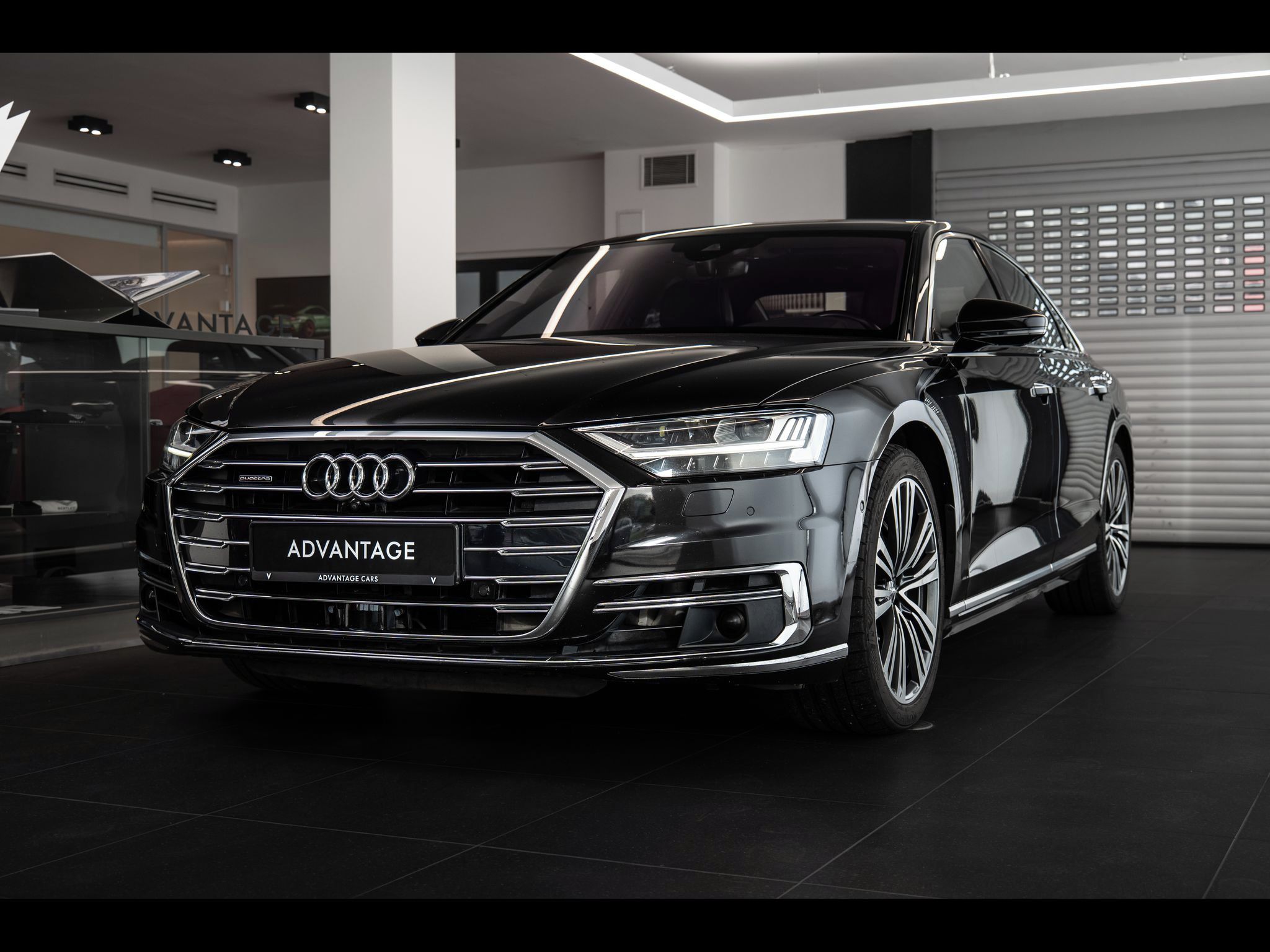 Audi A8, Vzduch. podvozek/Masážní