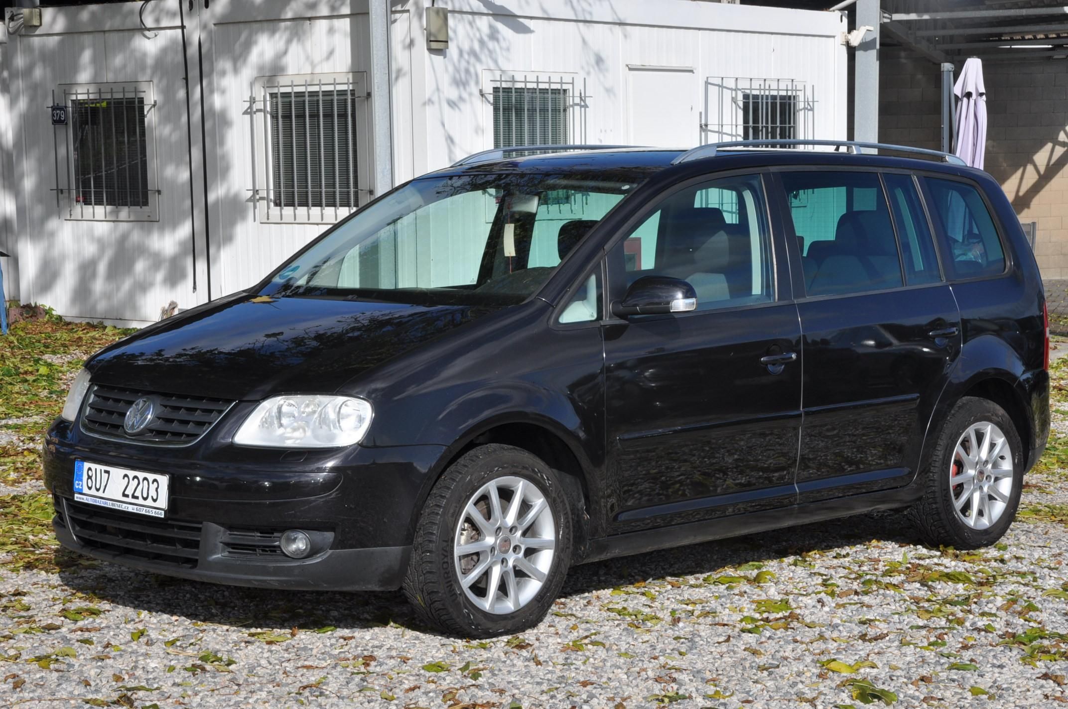 Volkswagen Touran, 2.0TDi 100kW 7.míst Highline