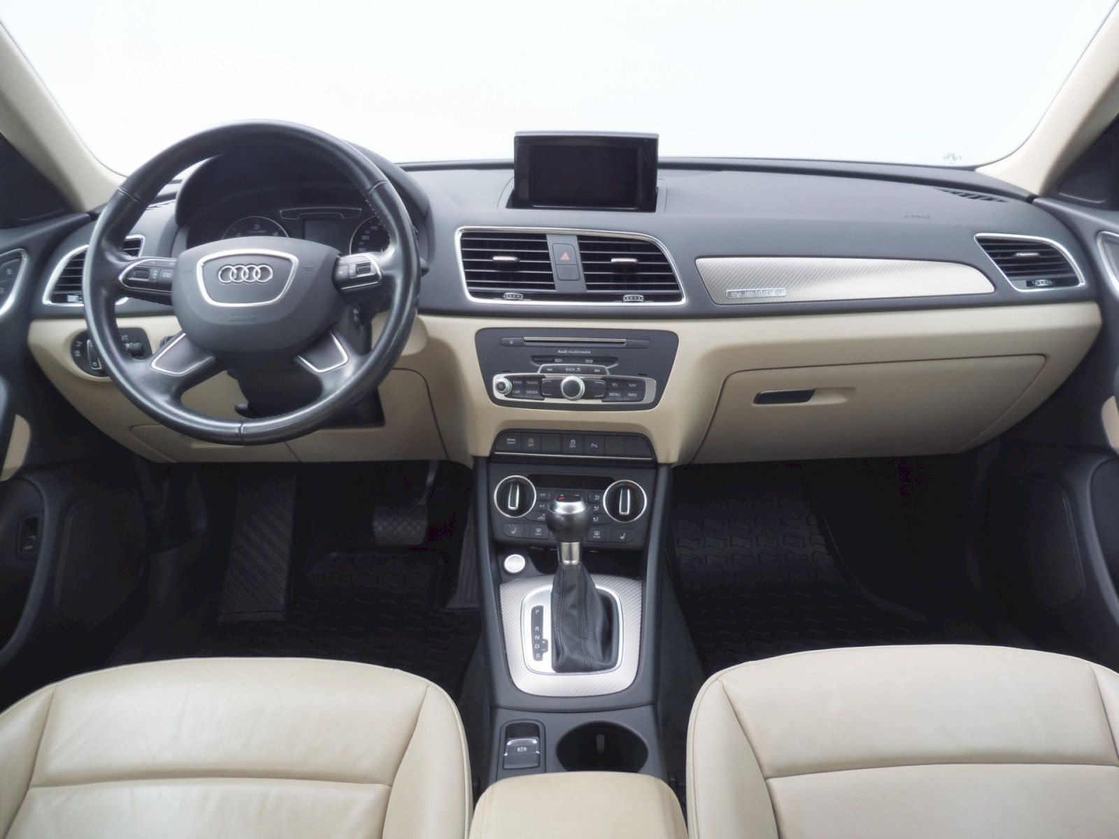 Audi Q3, 2,0 TDI 135kW quattro S tronic - fotka 5