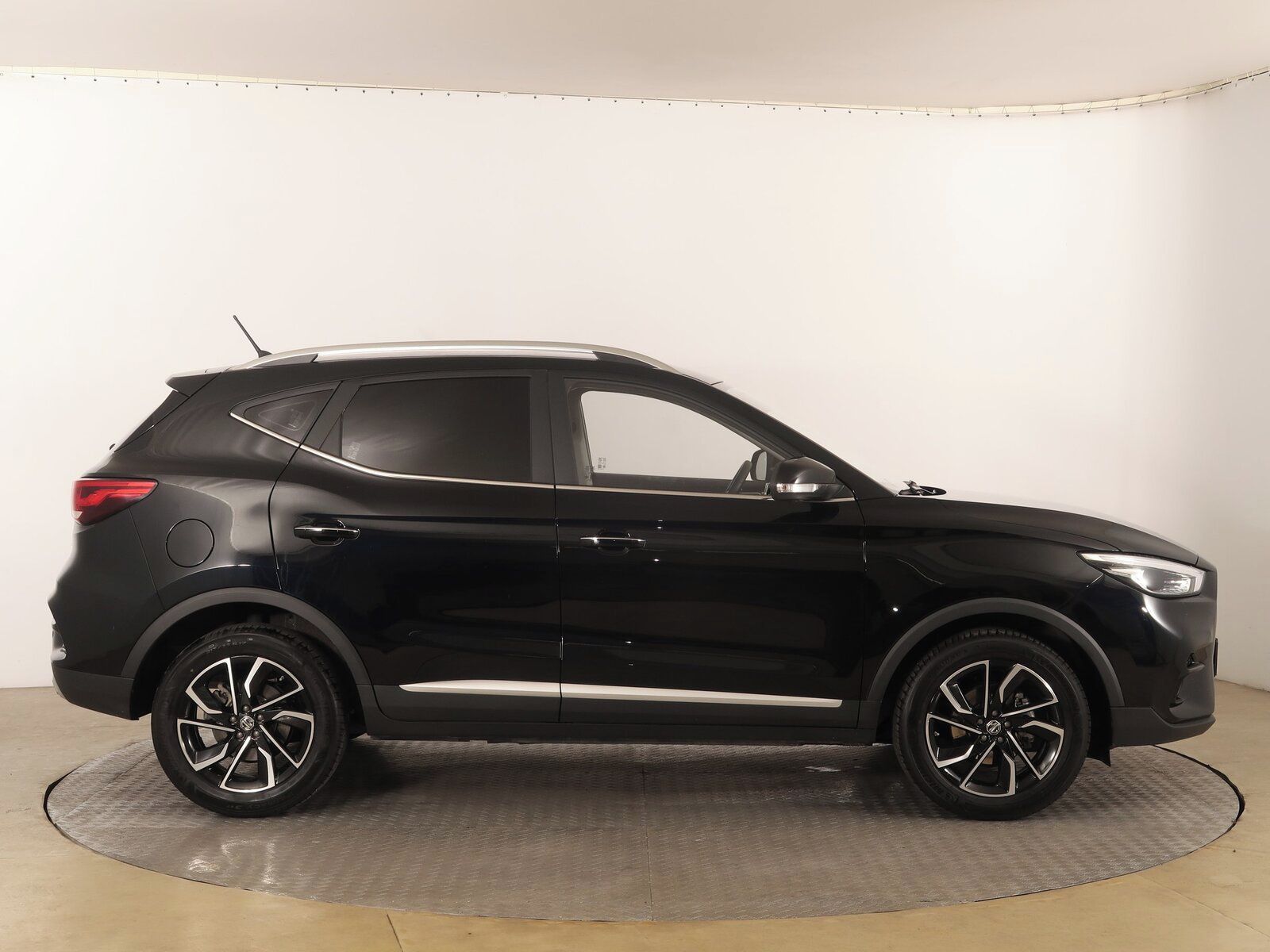 MG ZS, 1.0 Turbo, Automat, Serv.kniha - fotka 6