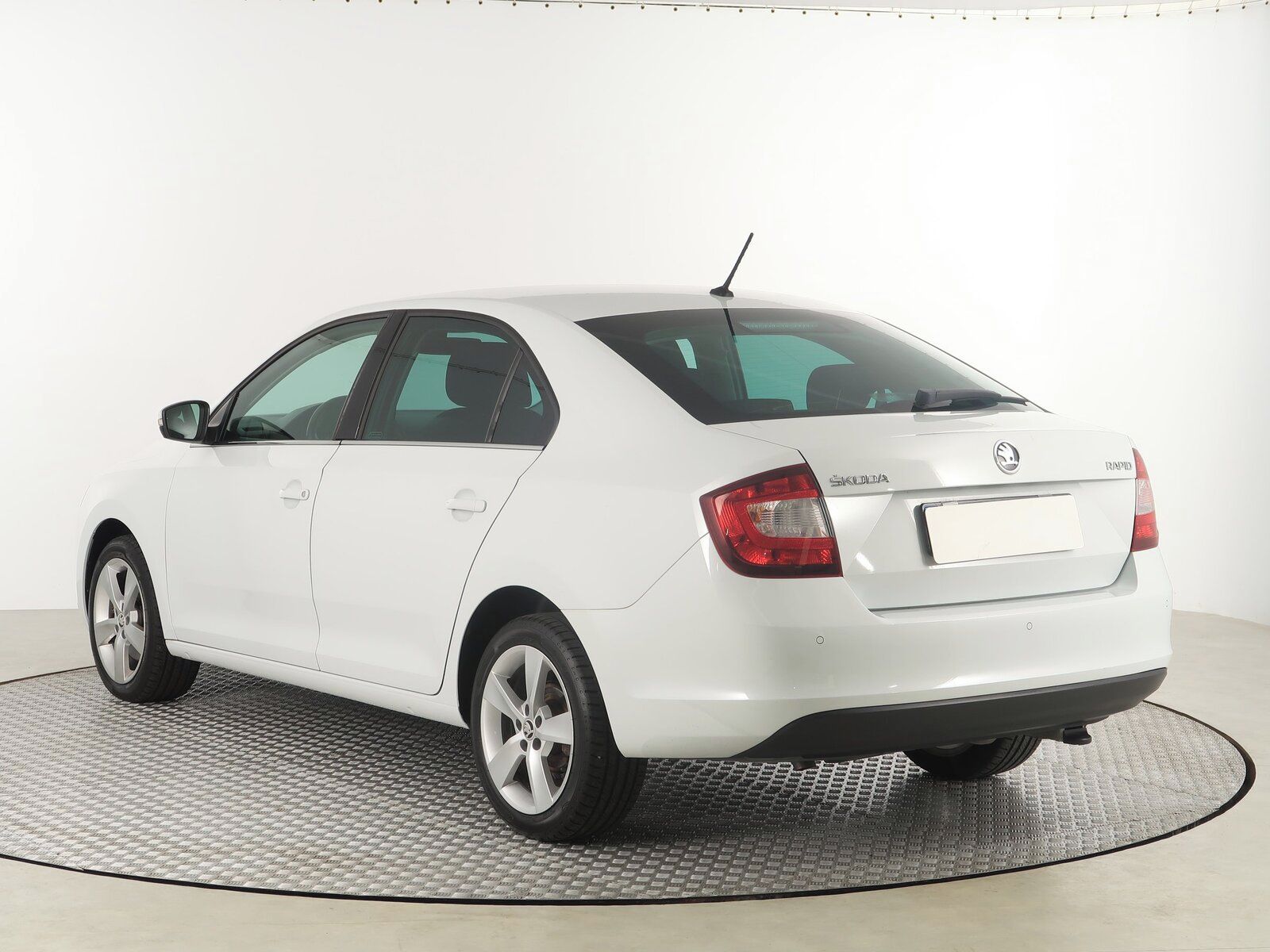 Škoda Rapid, 1.0 TSI - fotka 4