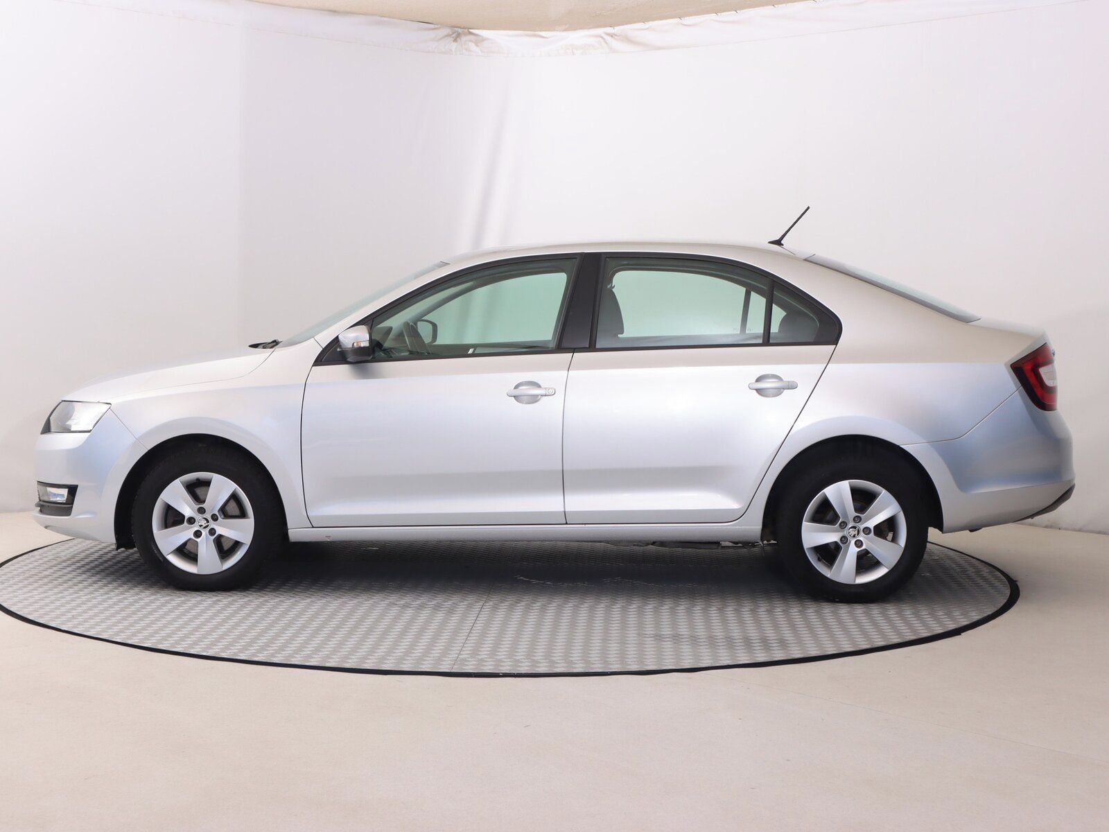 Škoda Rapid, 1.0 TSI, Automat, Serv.kniha - fotka 3