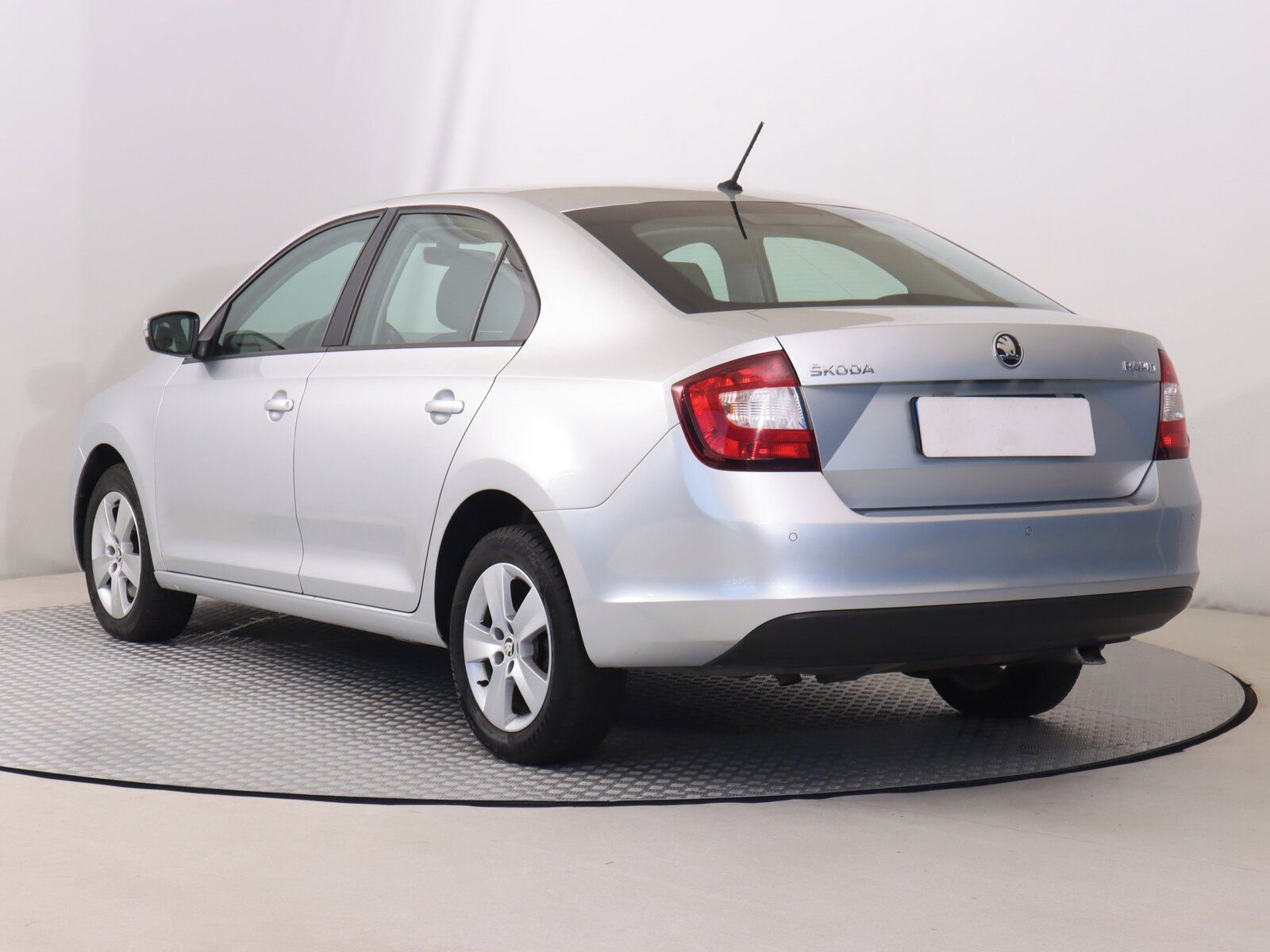 Škoda Rapid, 1.0 TSI, Automat, Serv.kniha - fotka 4