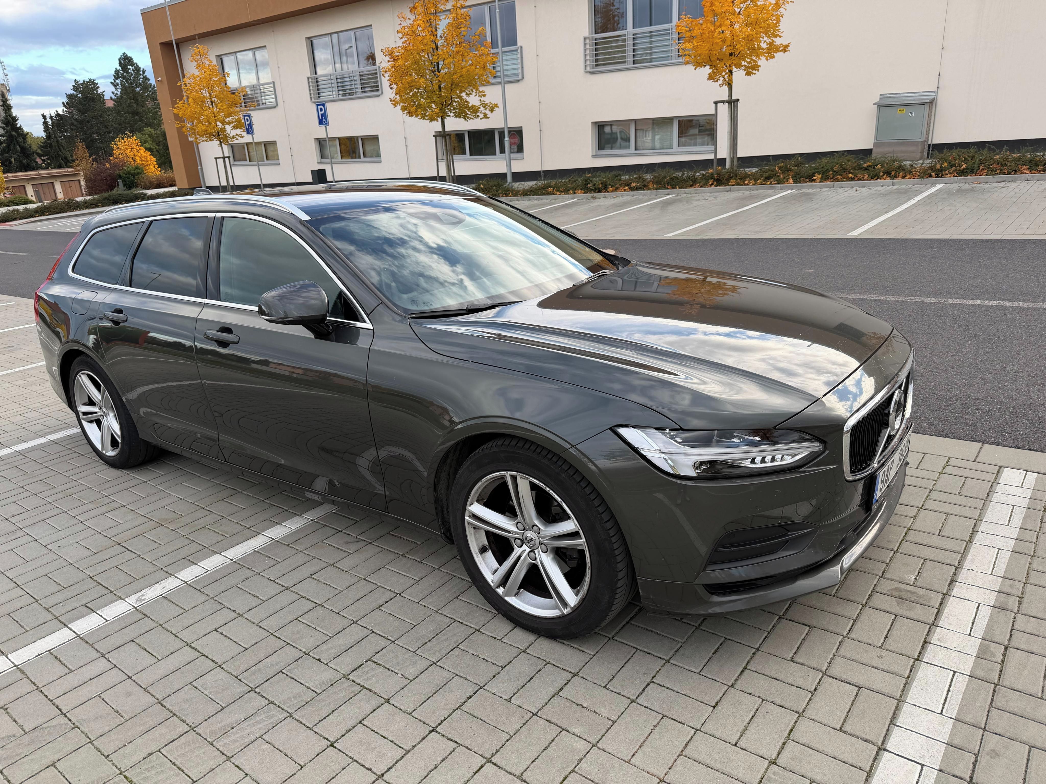 Volvo V90, 2.0 D4 Drive-E Momentum Auto - fotka 6