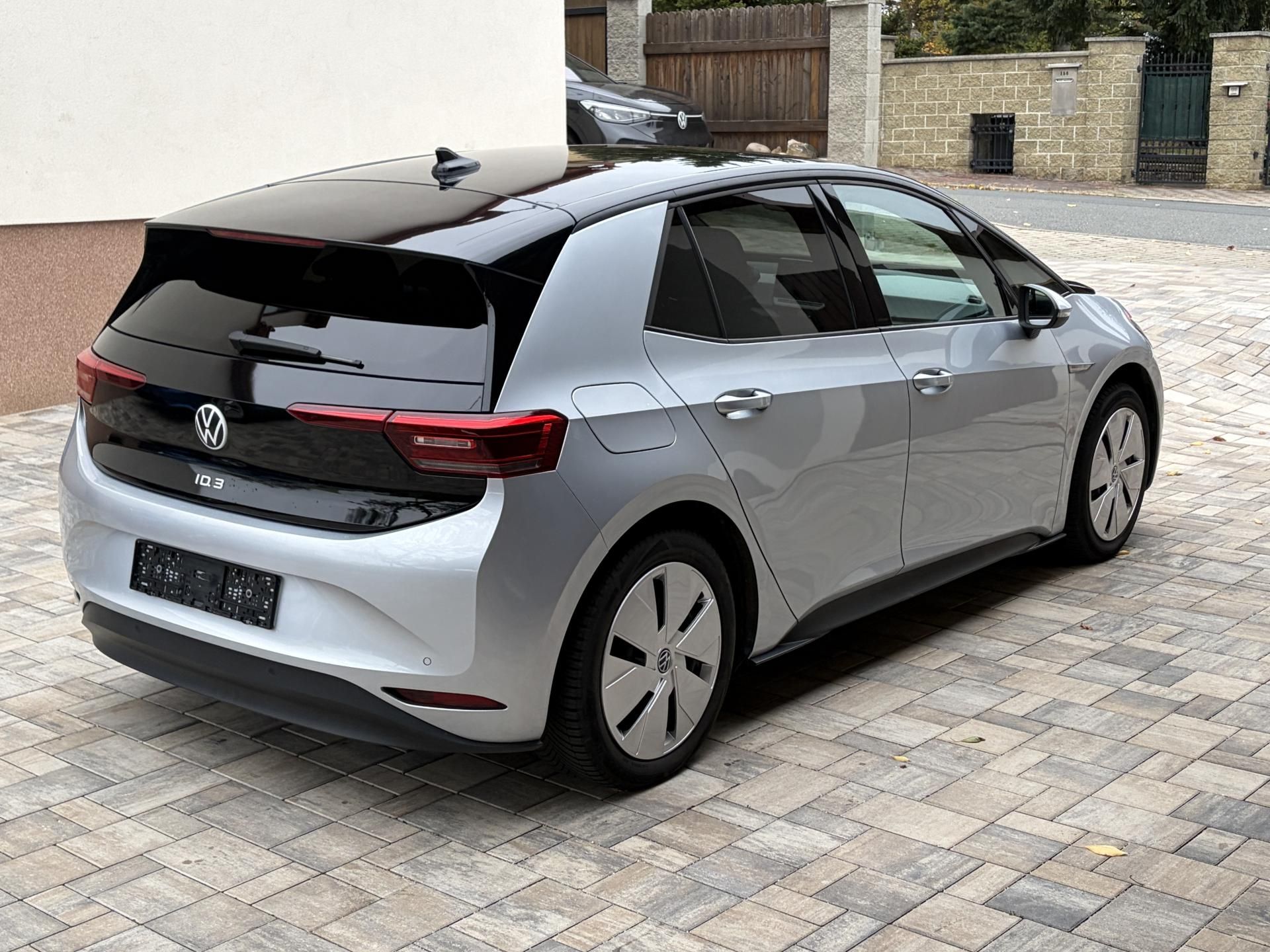 Volkswagen ID.3, 62kwh,150kw,Matrix, park.kam - fotka 3