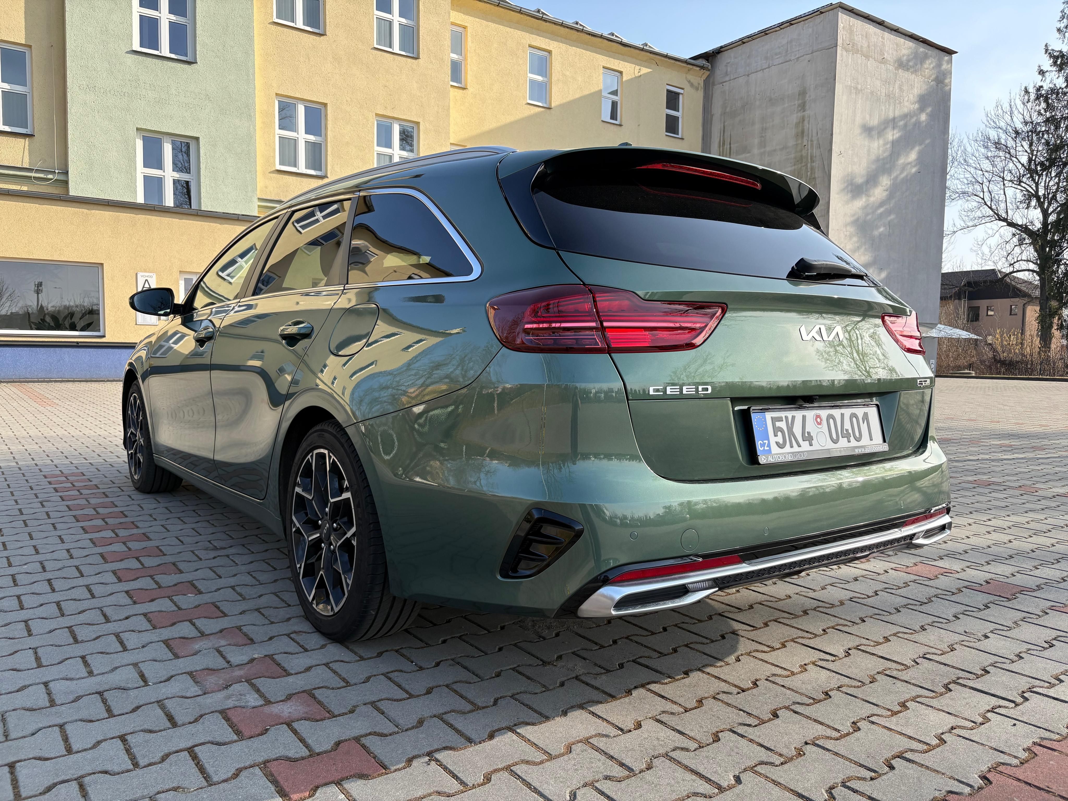 Kia Cee´d, SW GT Line - fotka 4