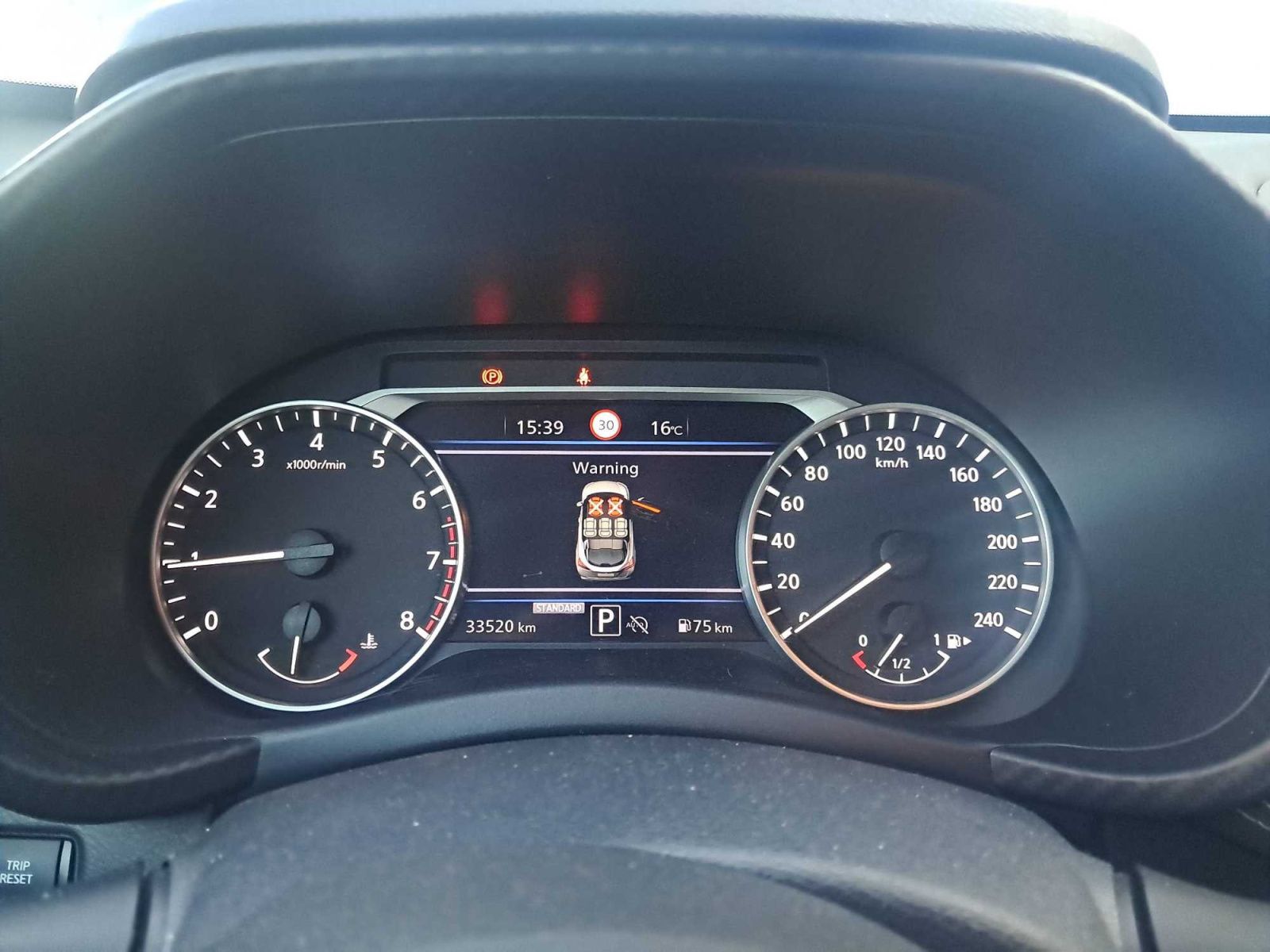 Nissan Juke, 1.0 DIG-T, Automat, Serv.kniha - fotka 3