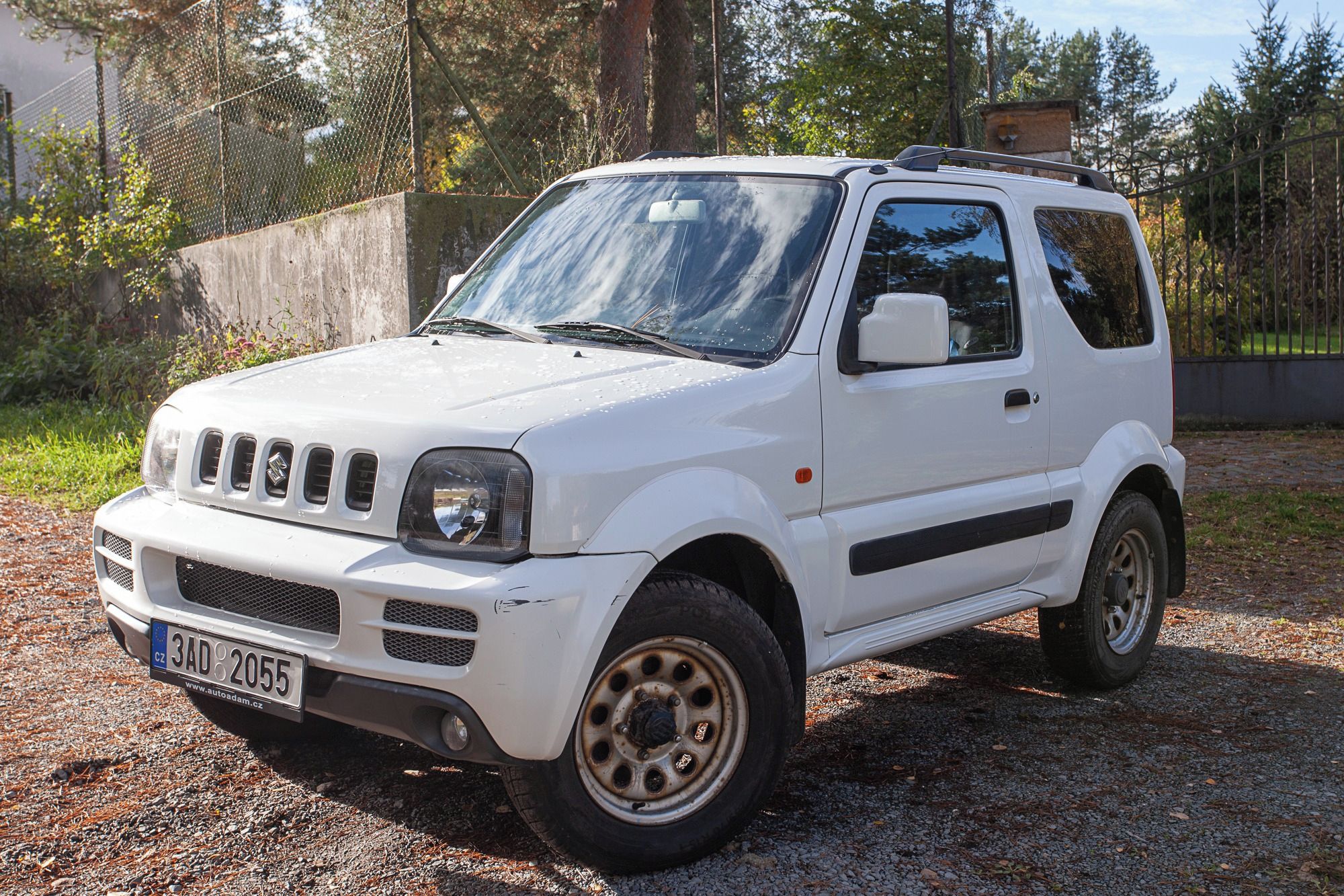 Suzuki Jimny, Dělník na vesnici - fotka 3