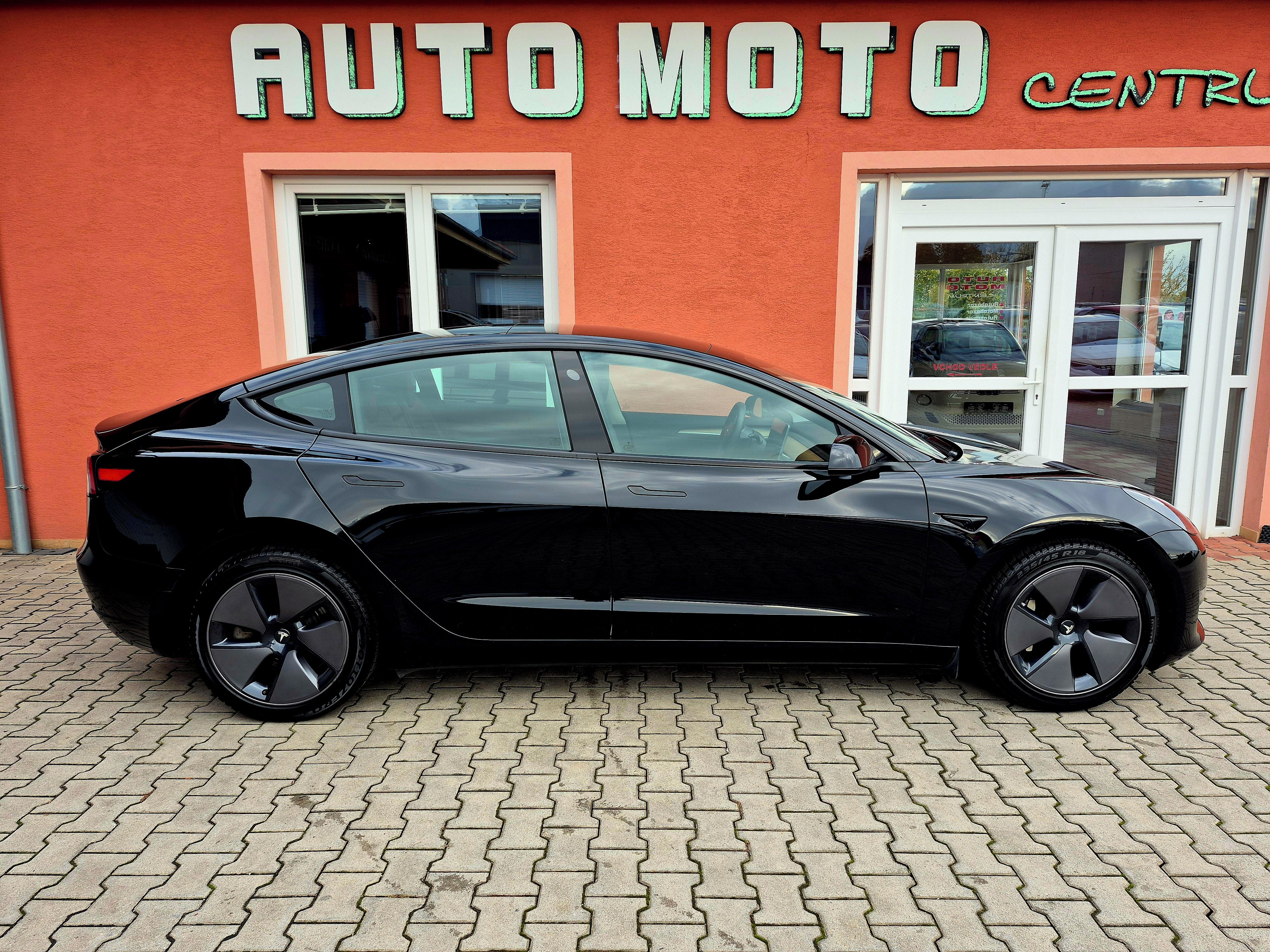 Tesla Model 3, Long Range RWD 208 kW - fotka 5