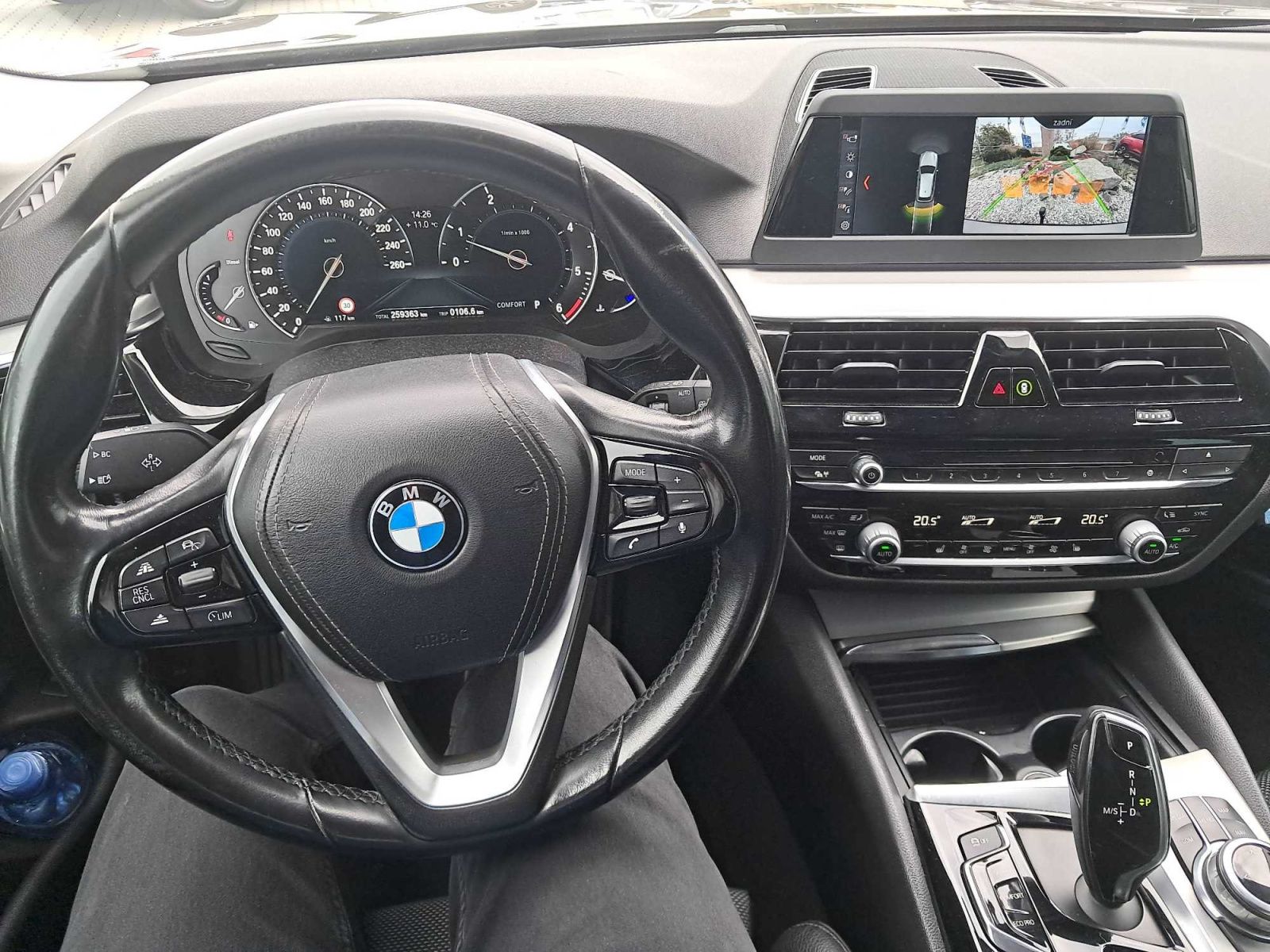 BMW Řada 5, 520d, Automat, Kůže, Navi - fotka 3