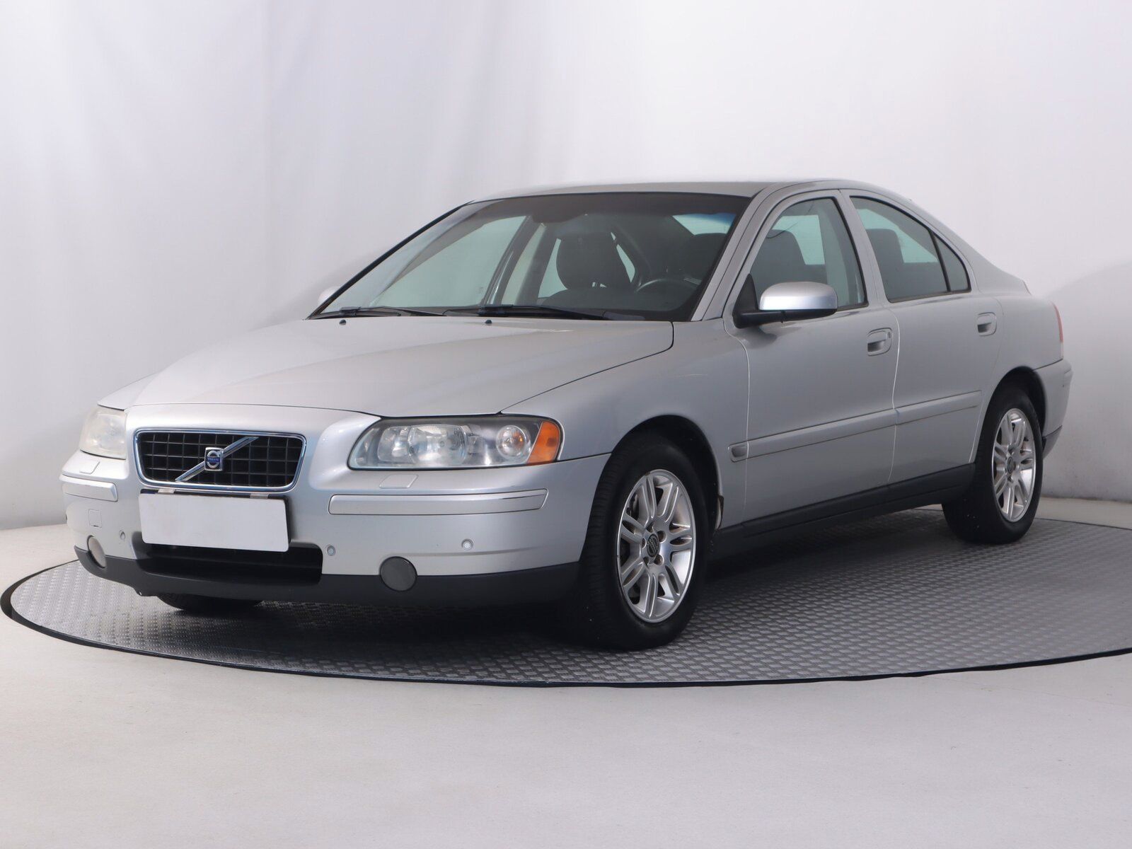 Volvo S60, 2.4, po STK, jezdí výborně - fotka 2