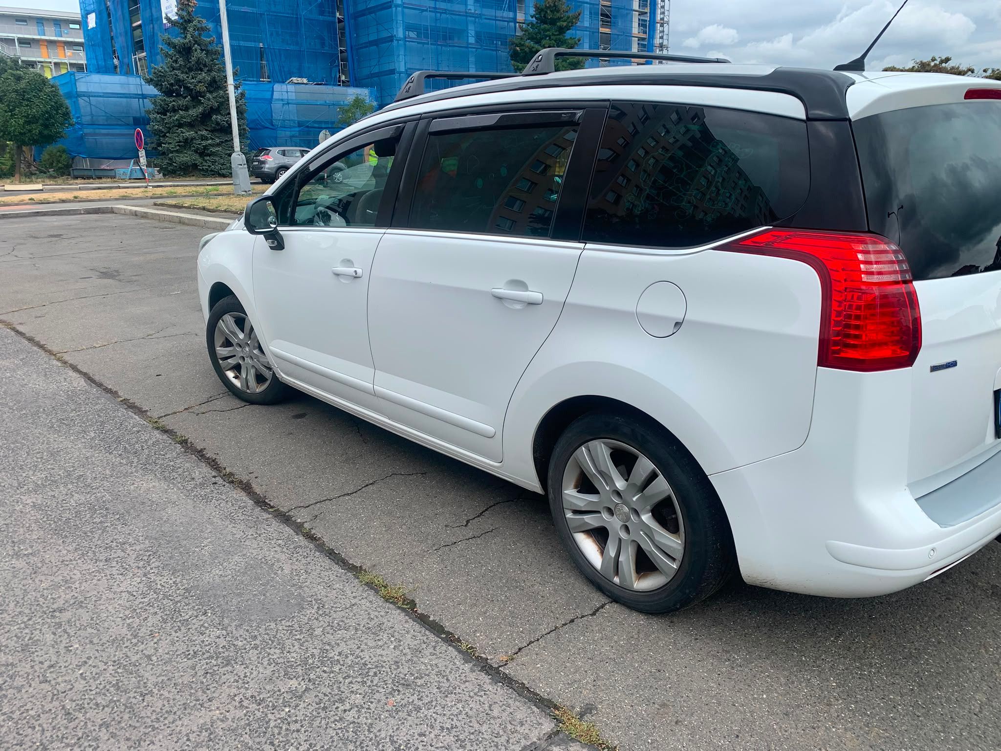 Peugeot 5008, 1,6 HDI - fotka 3