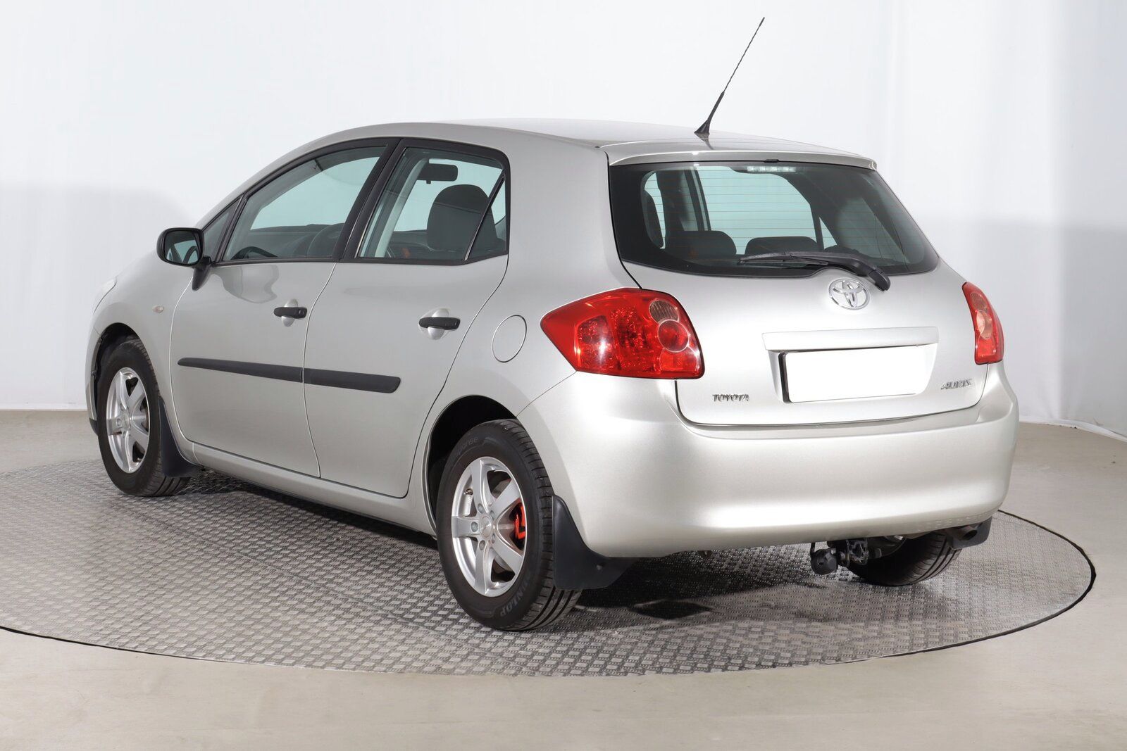 Toyota Auris, 1.3 Dual VVT-i, Serv.kniha - fotka 4