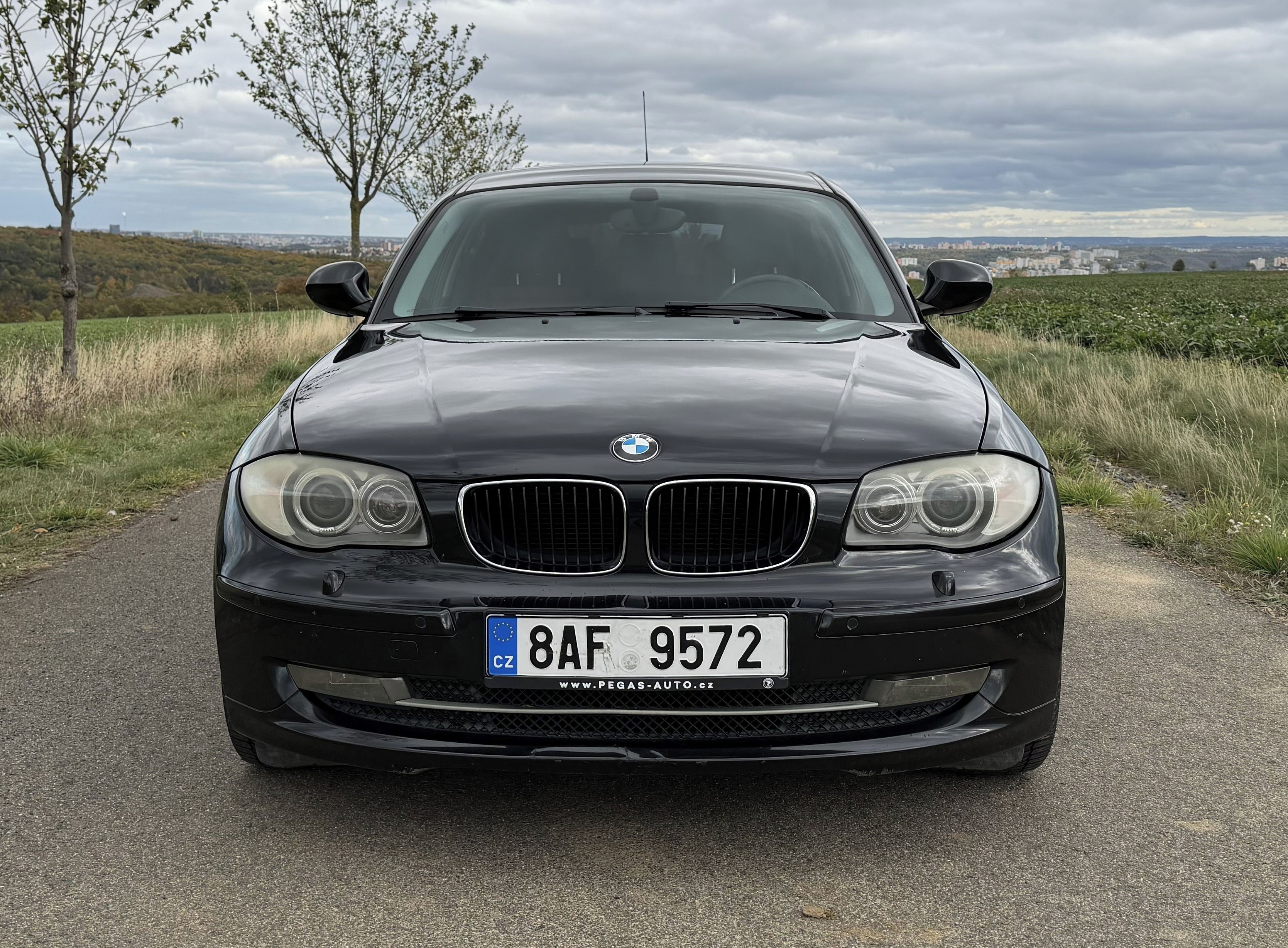BMW Řada 1, 2.0, 90kW, MT6, CZ, servisován - fotka 2
