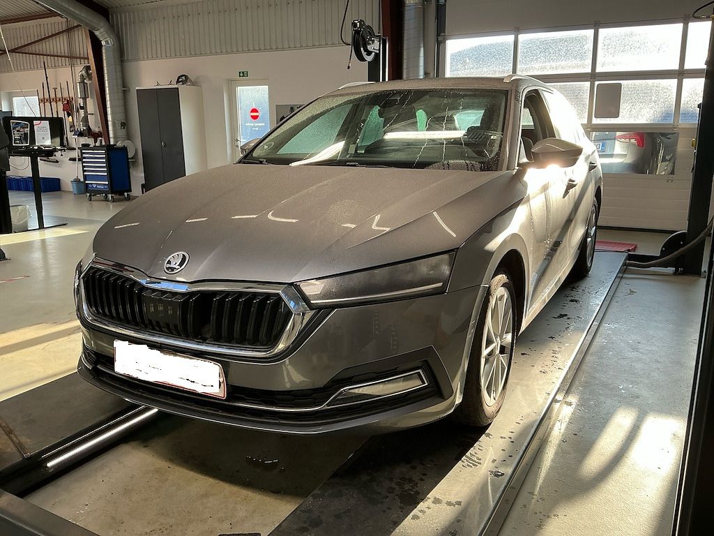 Škoda Octavia, 2.0 TDi 110kw DSG Style Plus