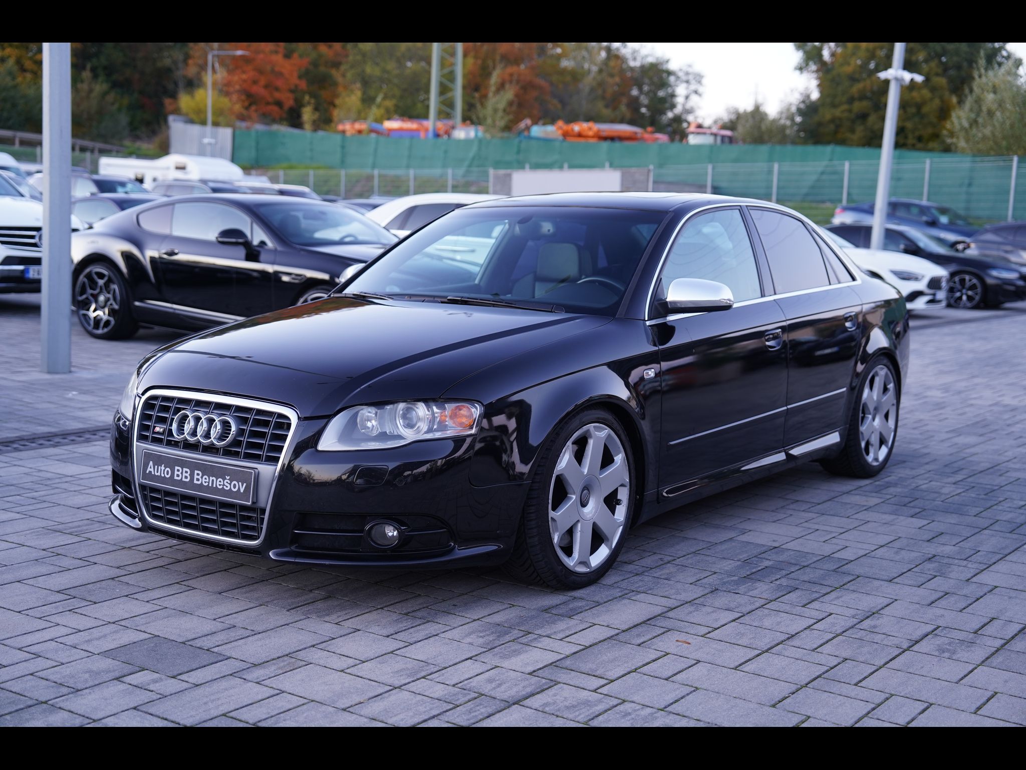 Audi S4, Audi S4 B7 V8 253kW/BOSE - fotka 2
