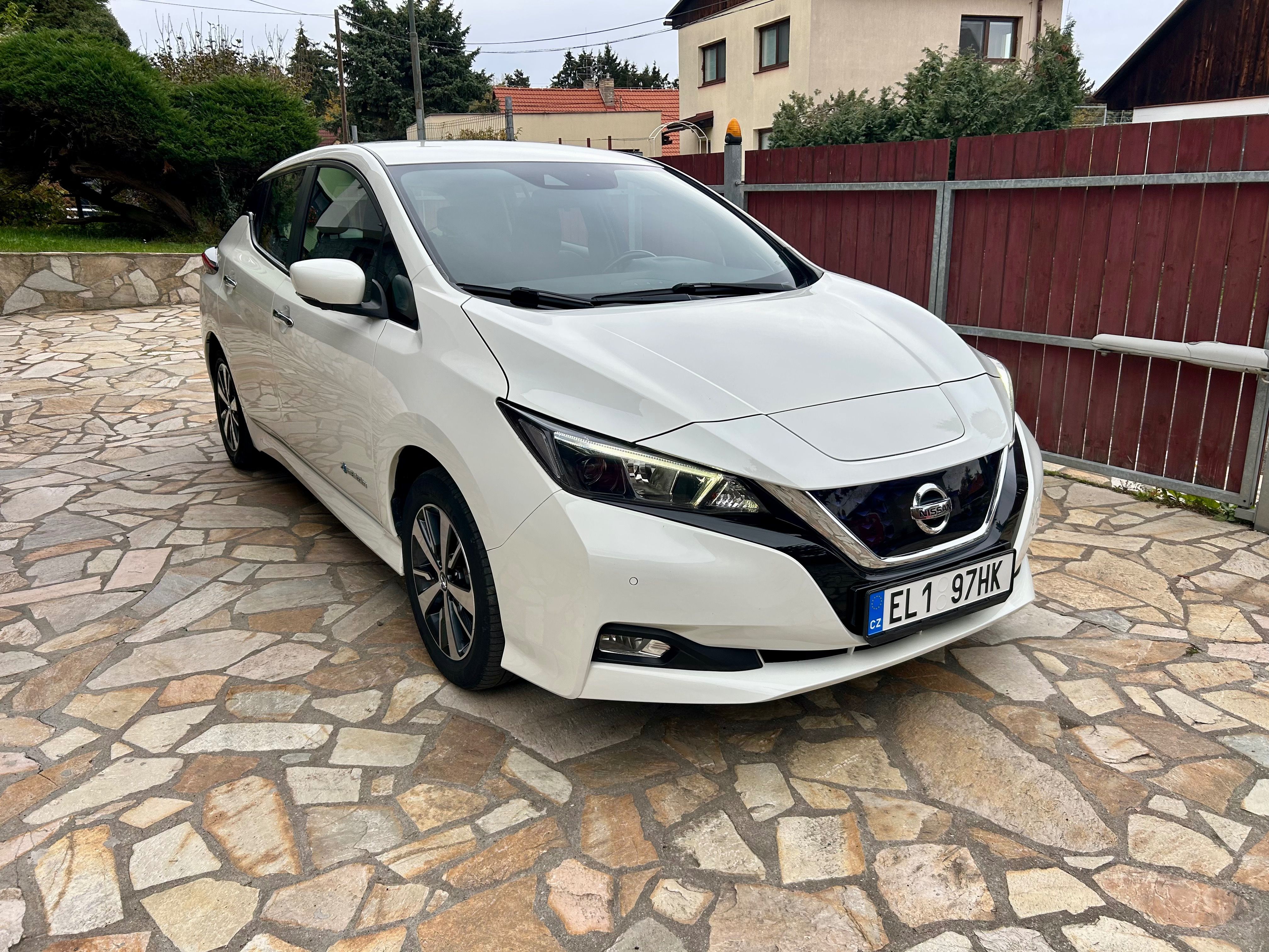 Nissan LEAF, 110KW 40AH N-CONECTA TOP DPH - fotka 3