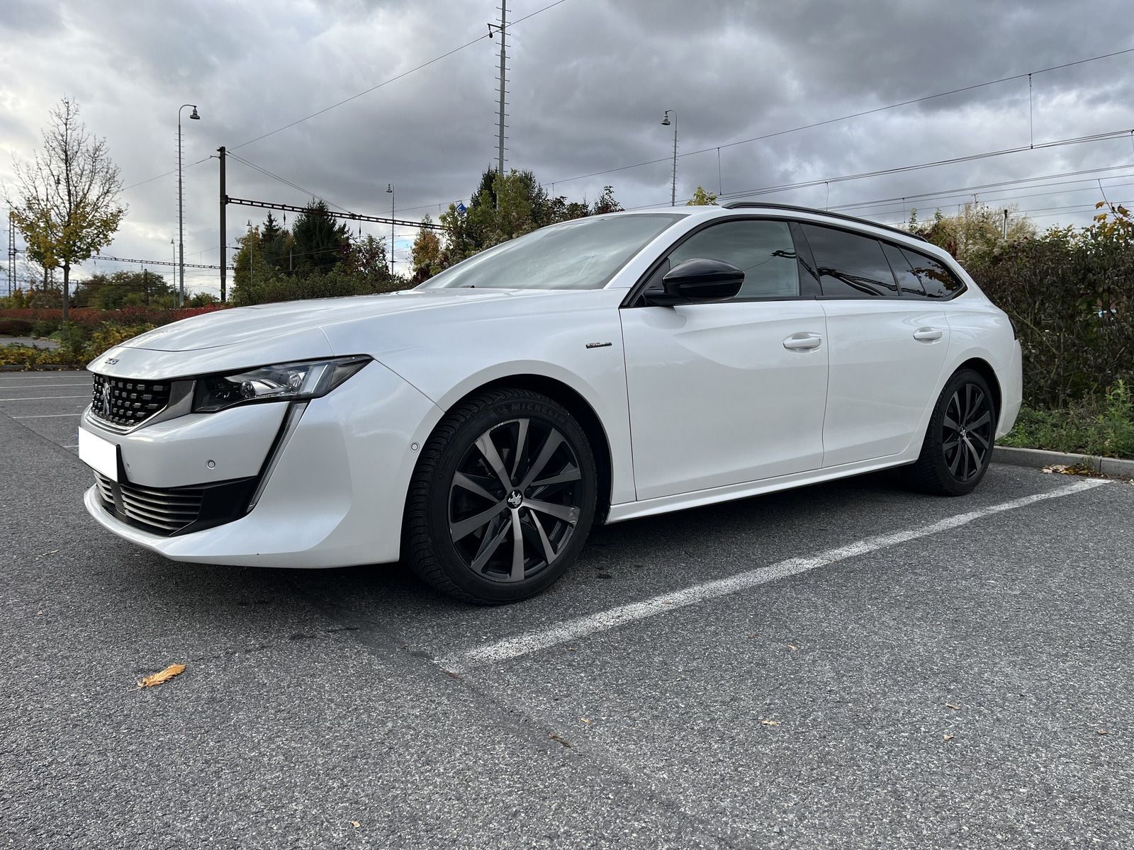 Peugeot 508, 1,6 PureTech SW EAT8 GT LINE - fotka 4