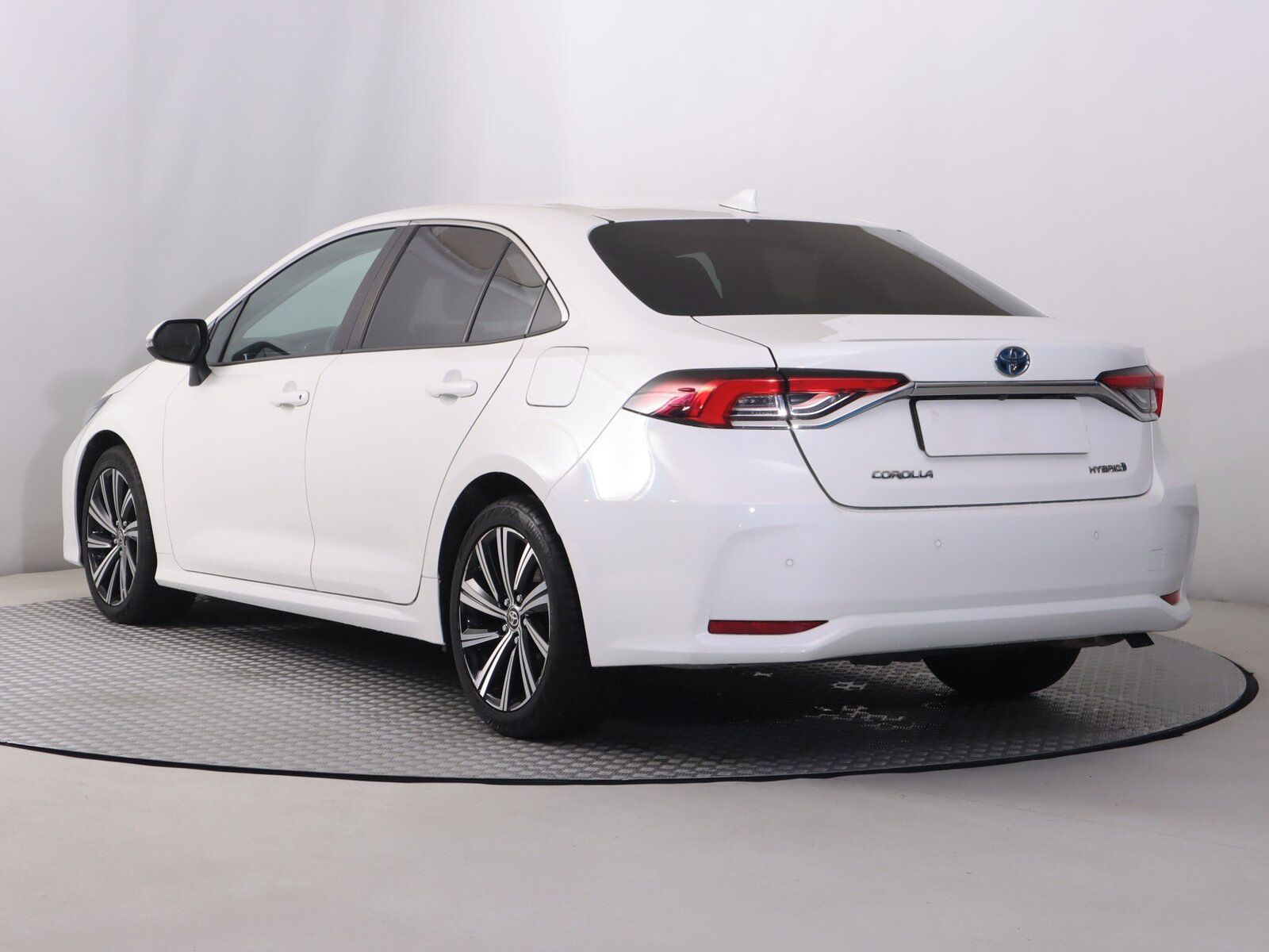 Toyota Corolla, 1.8 Hybrid, Comfort, Automat - fotka 4