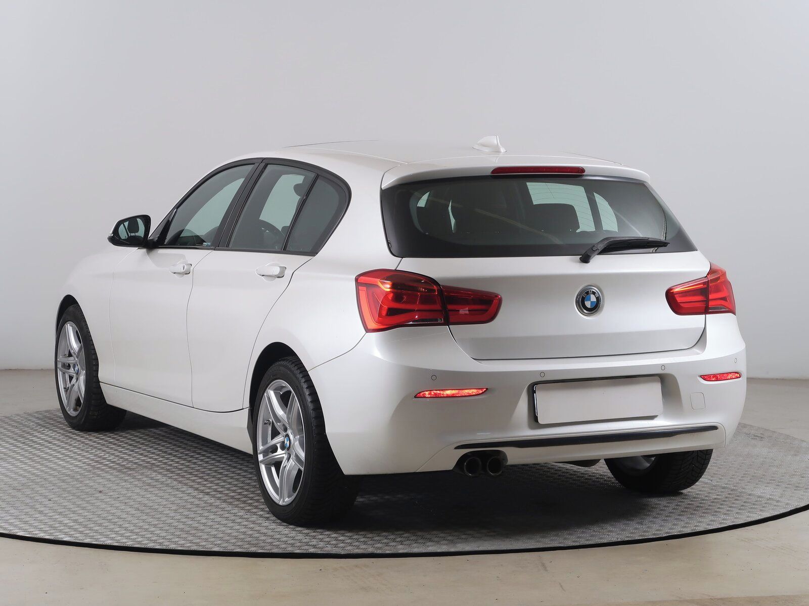 BMW Řada 1, 120d xDrive, 4X4, Automat - fotka 4