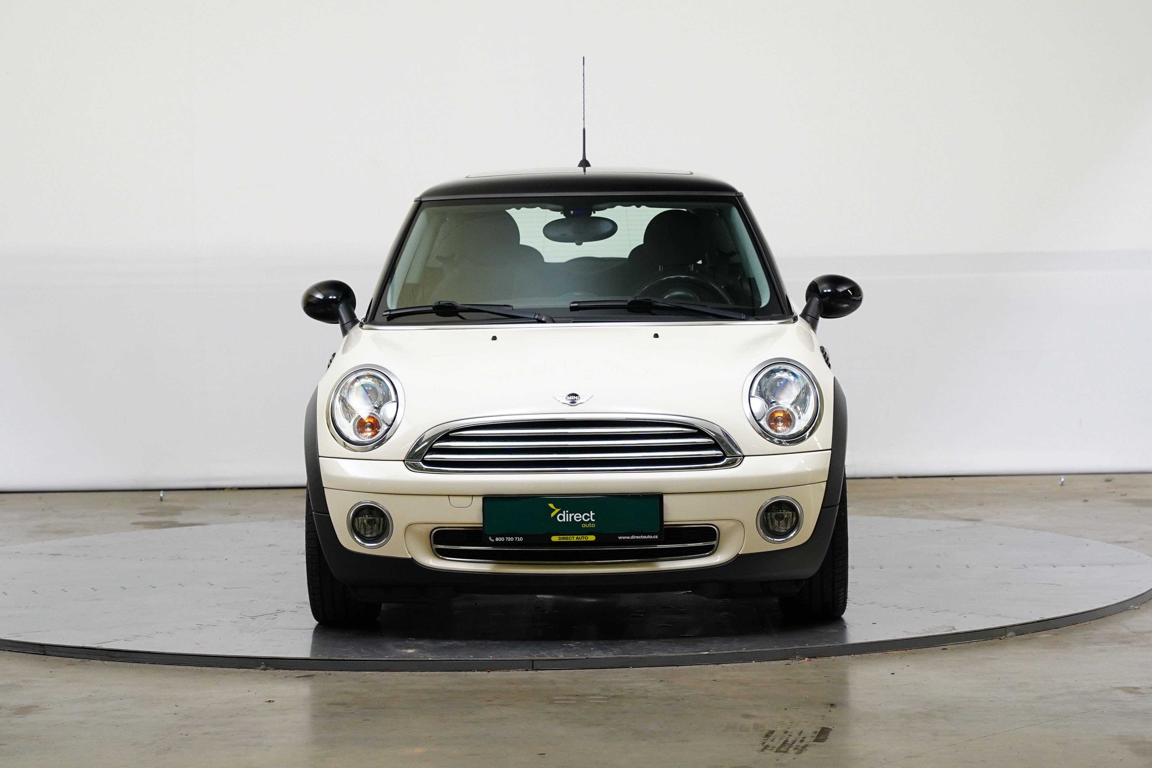 Mini Cooper, 1.6 i 90 kW - fotka 4