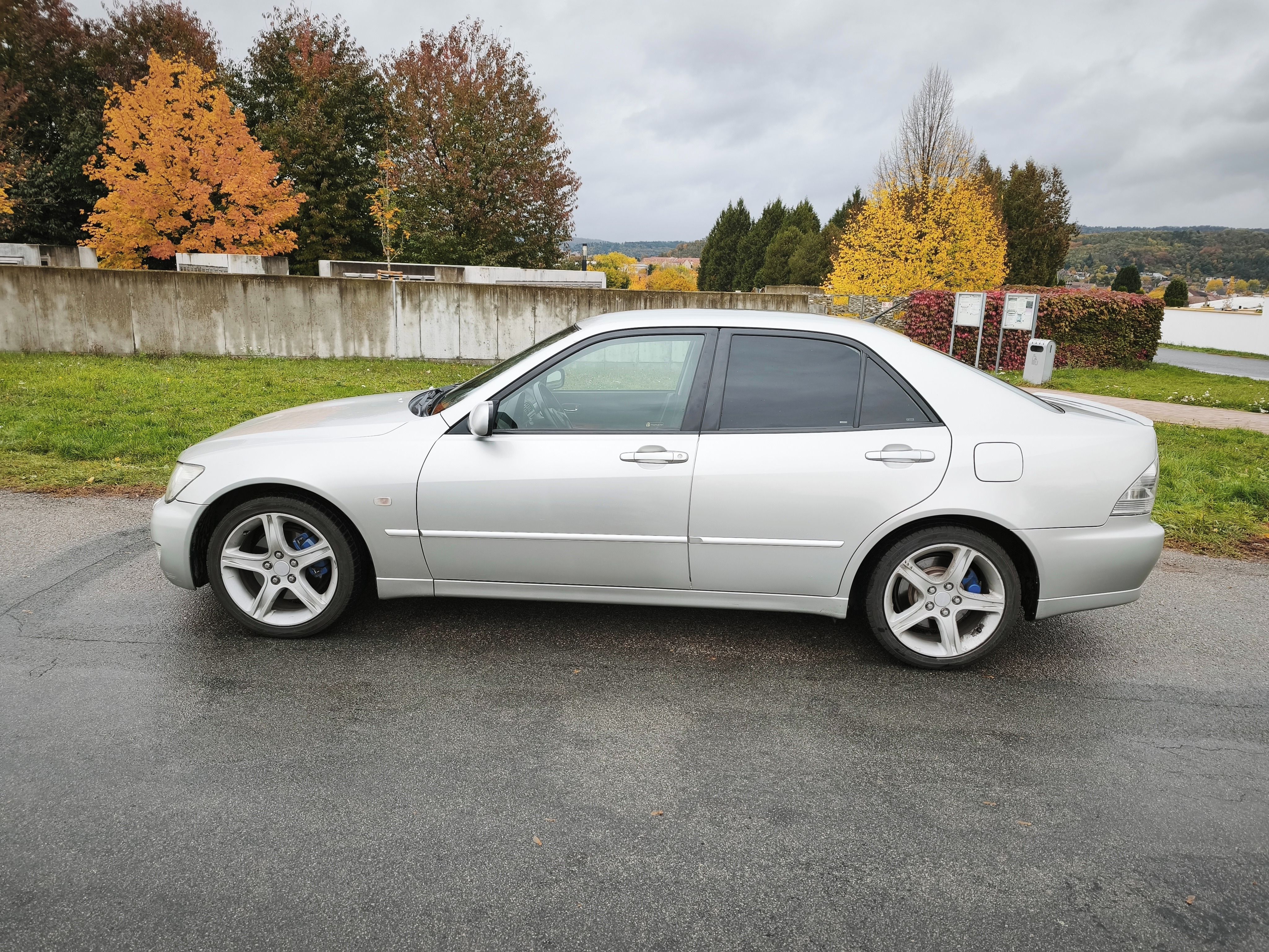 Lexus IS, 200 - 114 kW-najeto 135000 km - fotka 3
