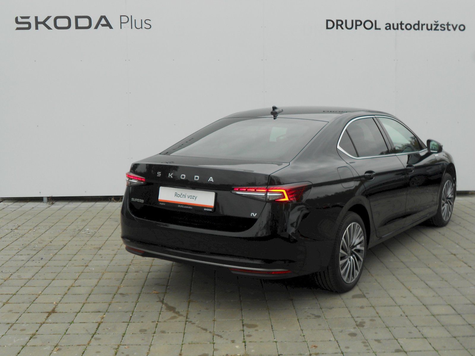Škoda Superb, iV 1.5 TSI - 130 kW, L&K - fotka 2