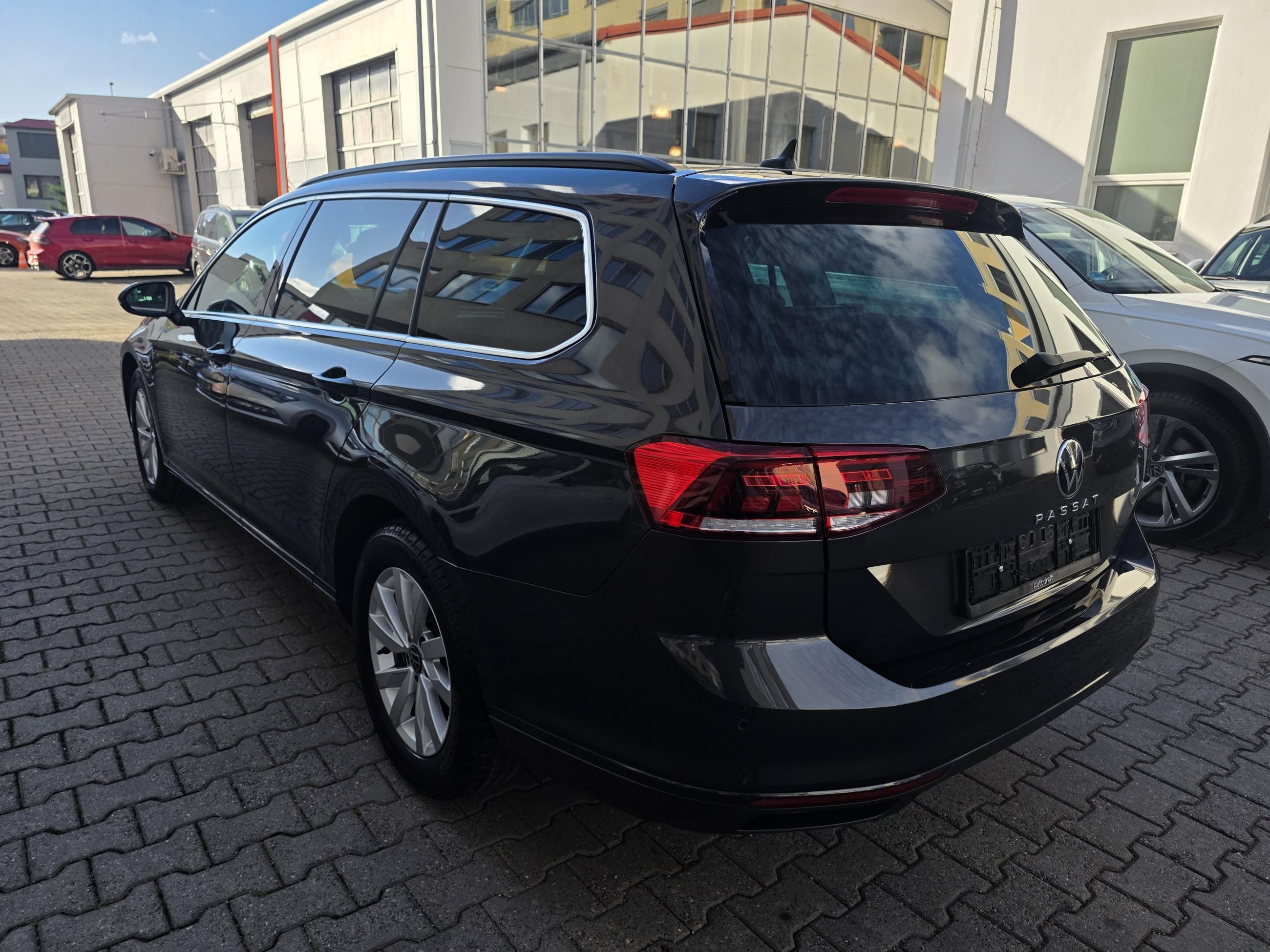 Volkswagen Passat Variant, 2.0 TDI 110kW DSG Head-up - fotka 4
