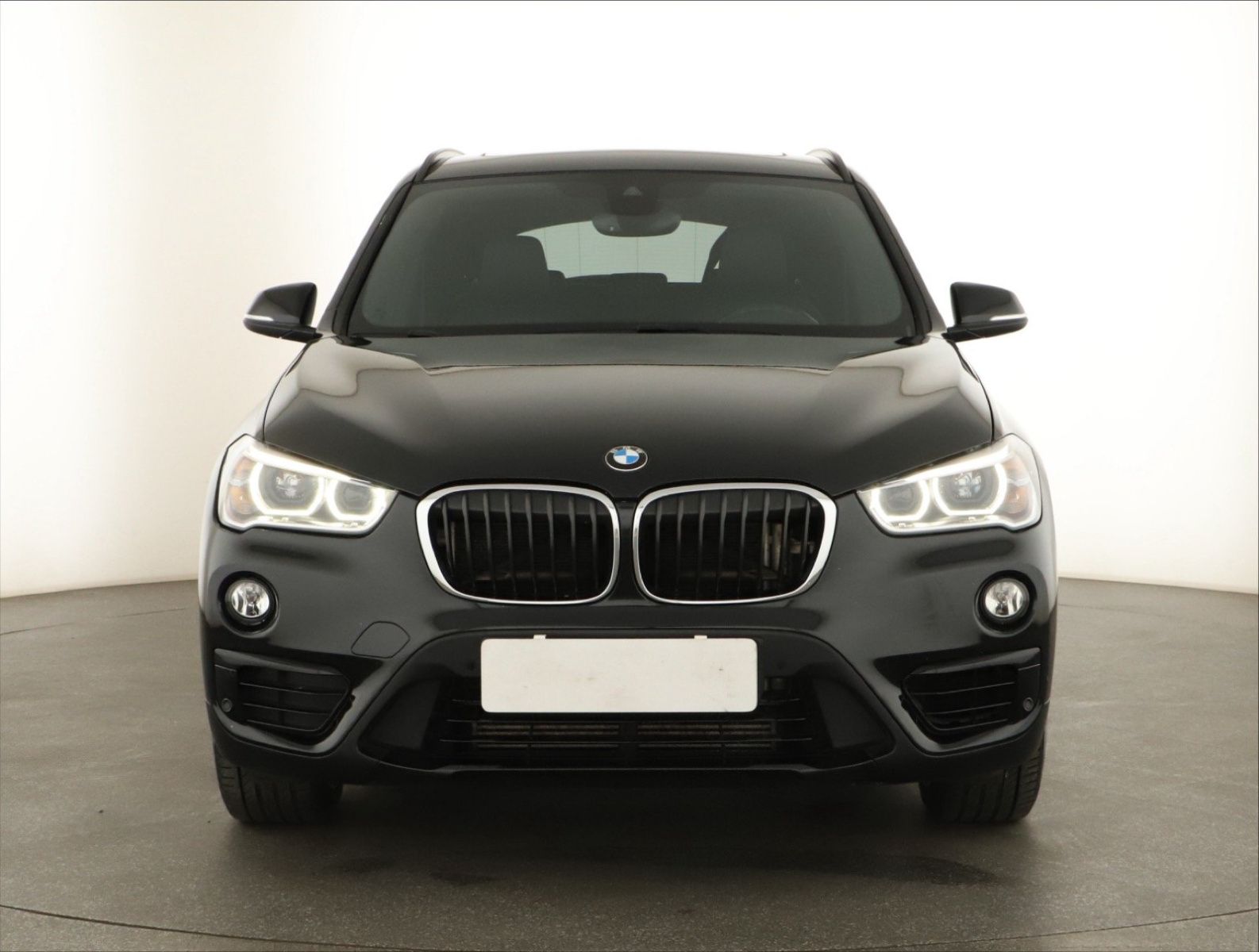BMW X1, sDrive20i, Automat, Serv.kniha - fotka 2