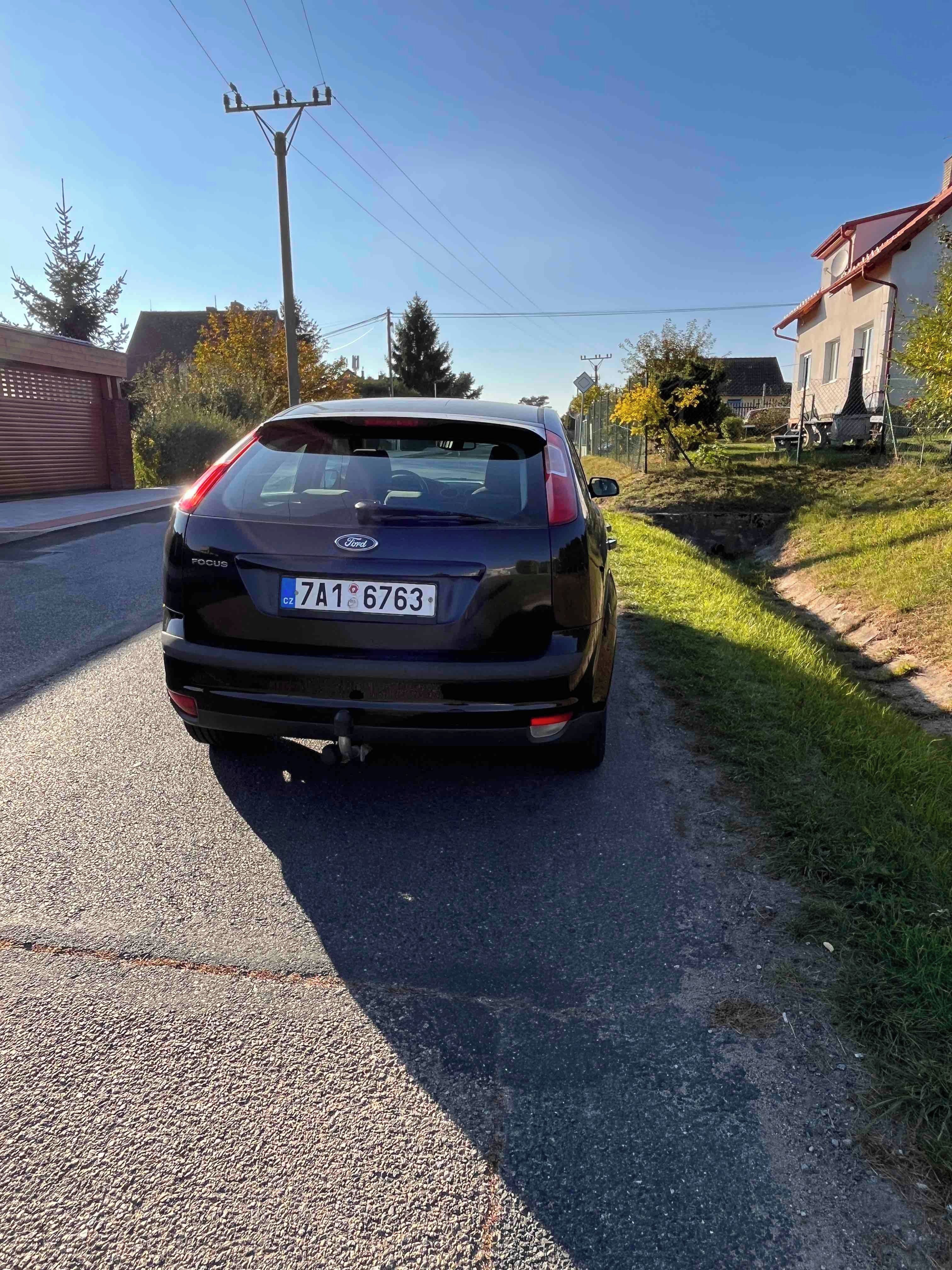 Ford Focus, Ford Focus 1,6i 85kw Ghia - fotka 4
