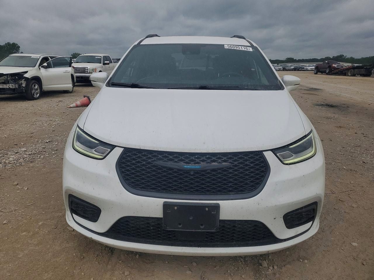 Chrysler Pacifica, Auto na cestě - fotka 5